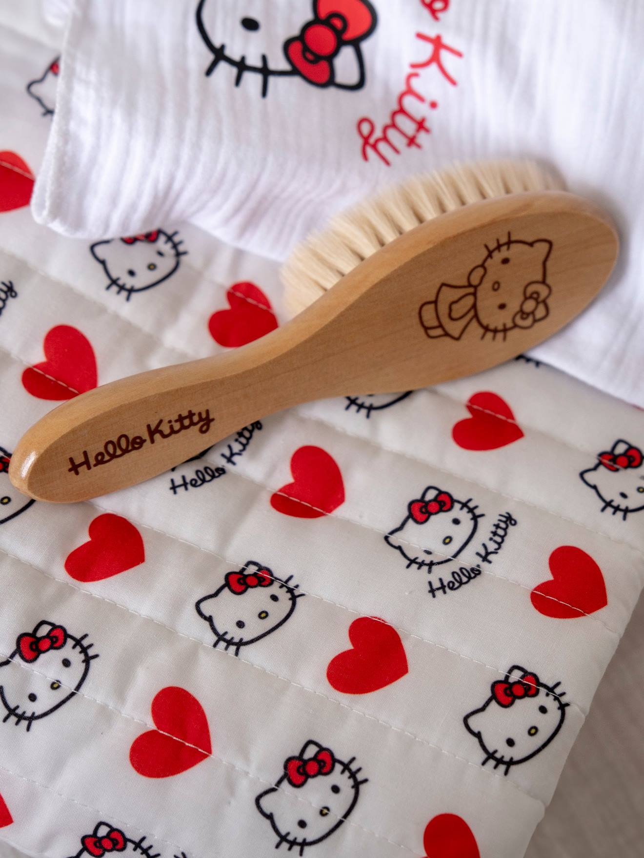 HELLO KITTY houten babyborstel bruin afbeelding