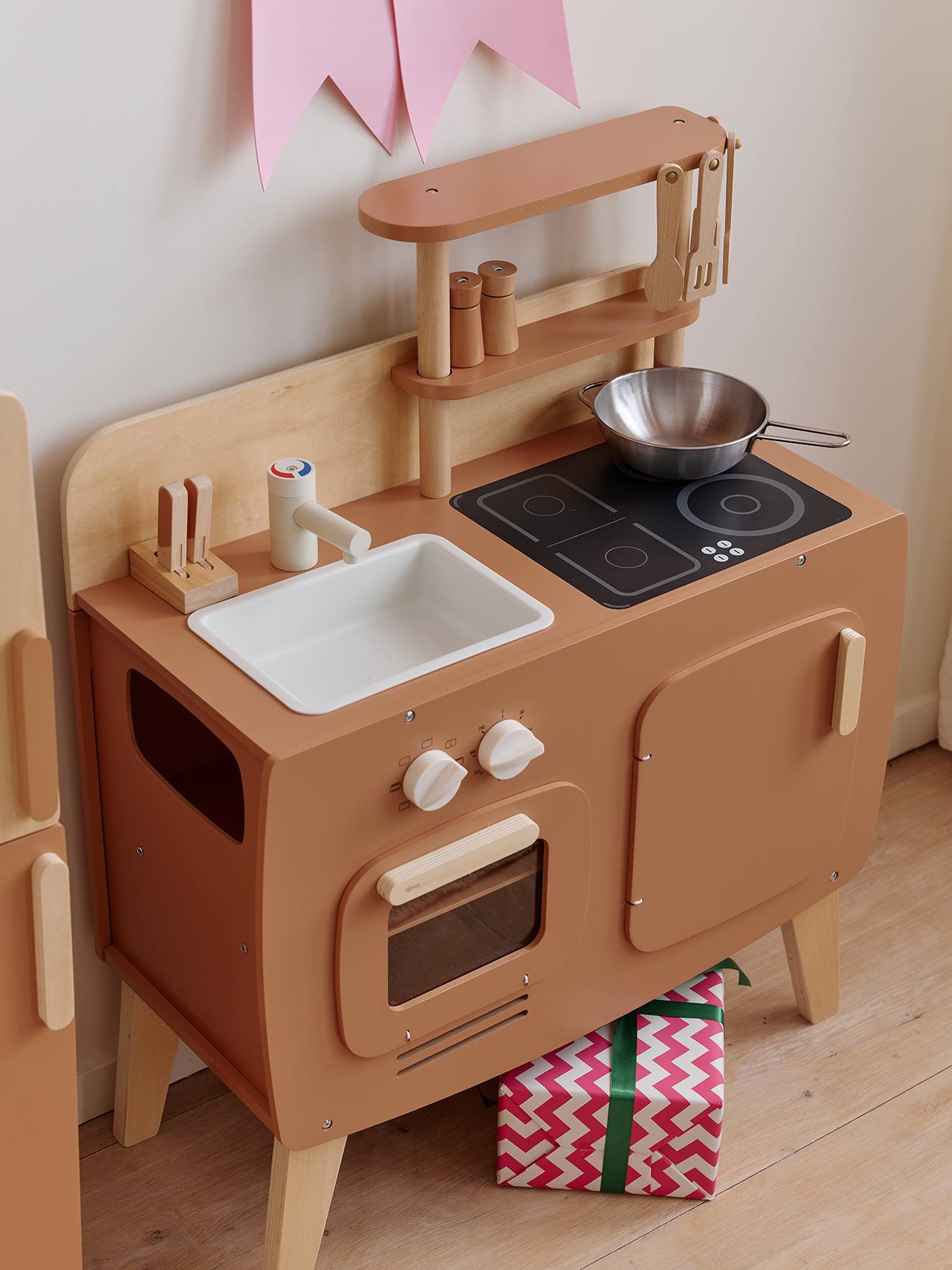 Houten design keukentje karamel