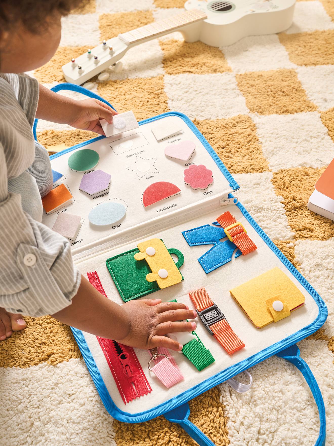 Multi-activiteitenspeelboek meerkleurig