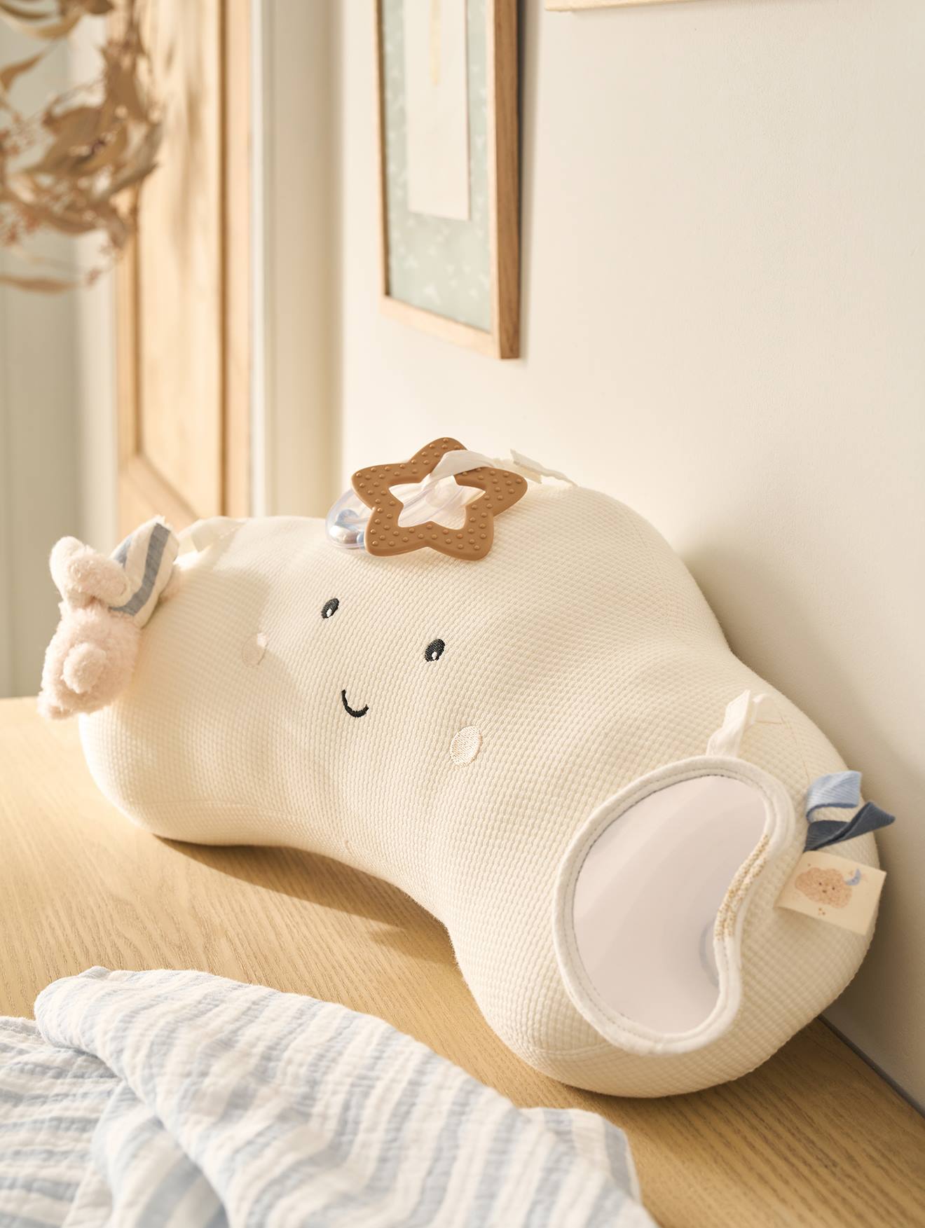Baby activiteitenkussen WOLK wit