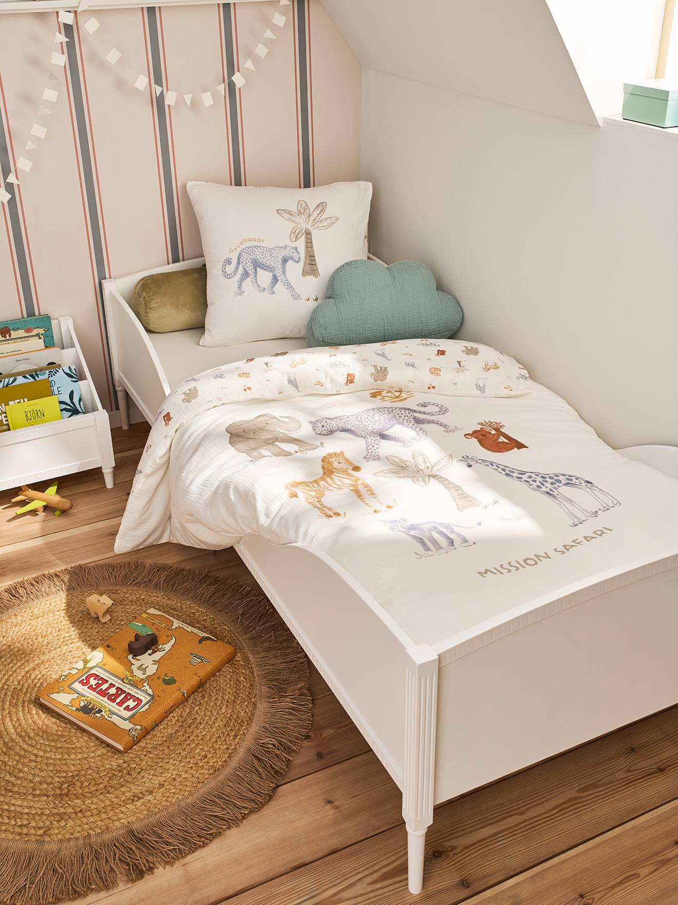 Kinderbed met gegoten poten CANOPÉE ecru