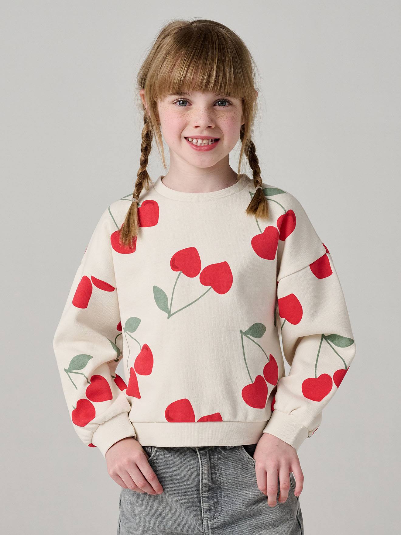 Decoratieve meisjessweater met hartjes of stippen wit, bedrukt
