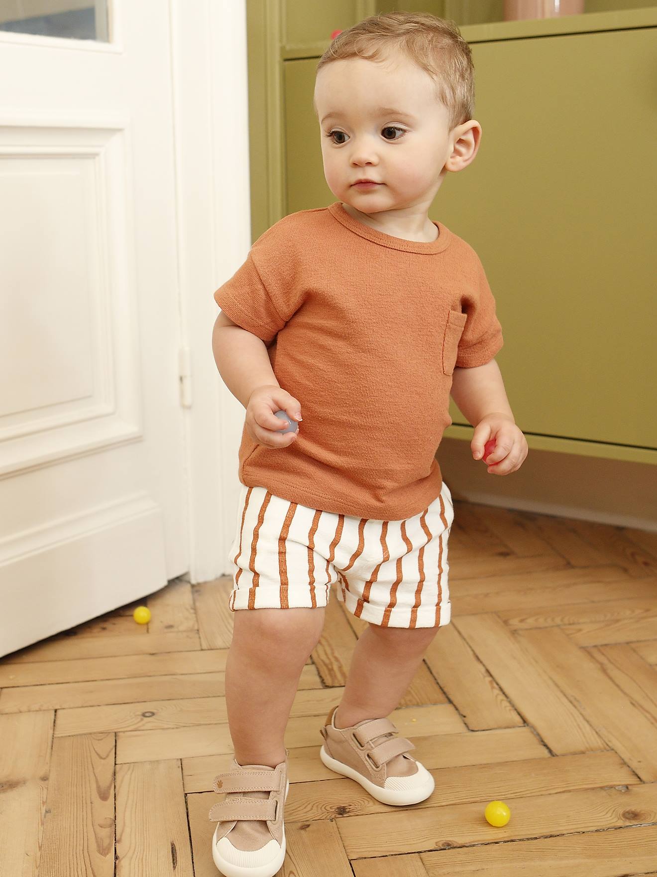 Set met short en T-shirt om te personaliseren hazelnoot