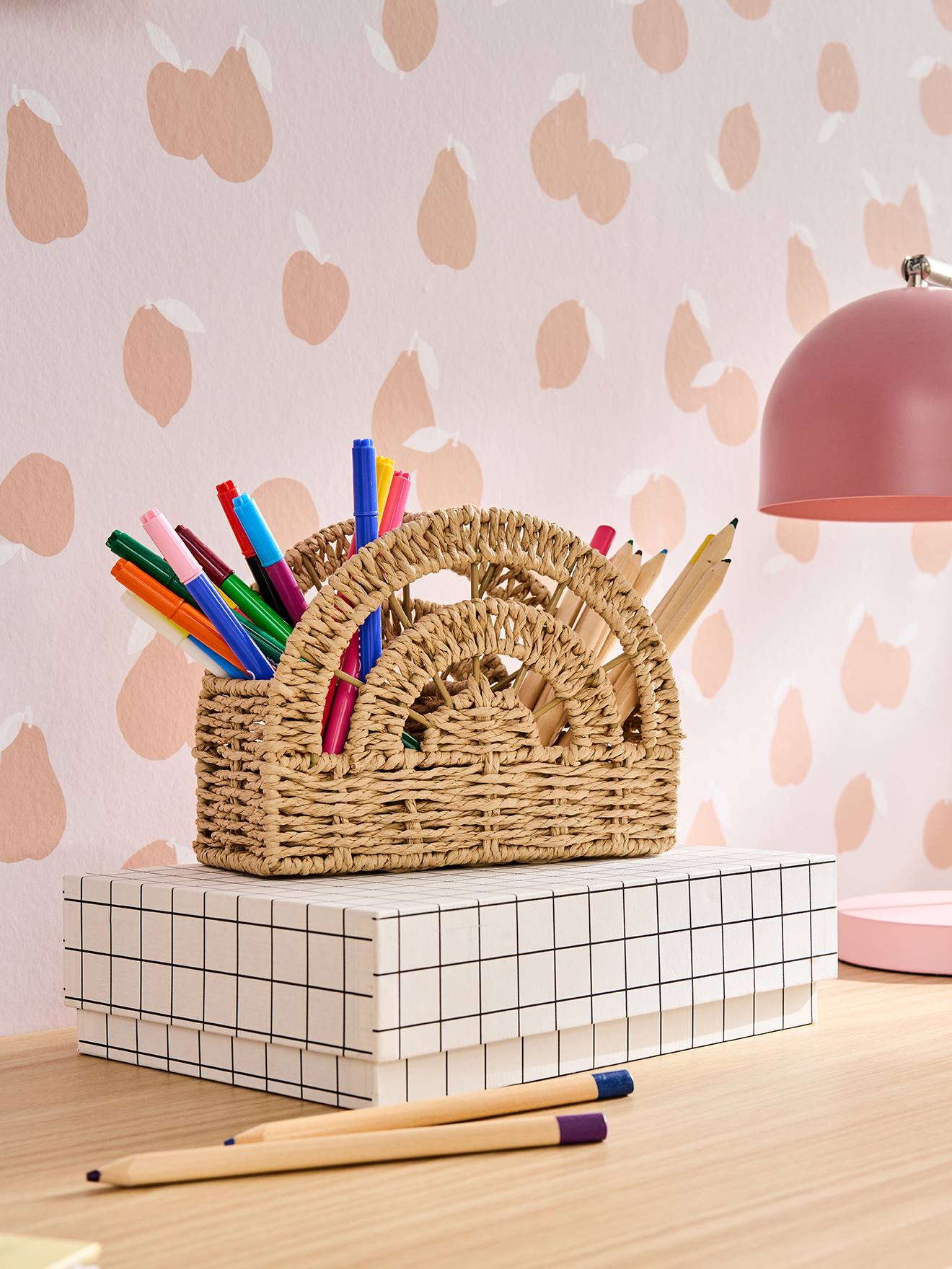 Potloodpot van regenboogpapierkoord beige