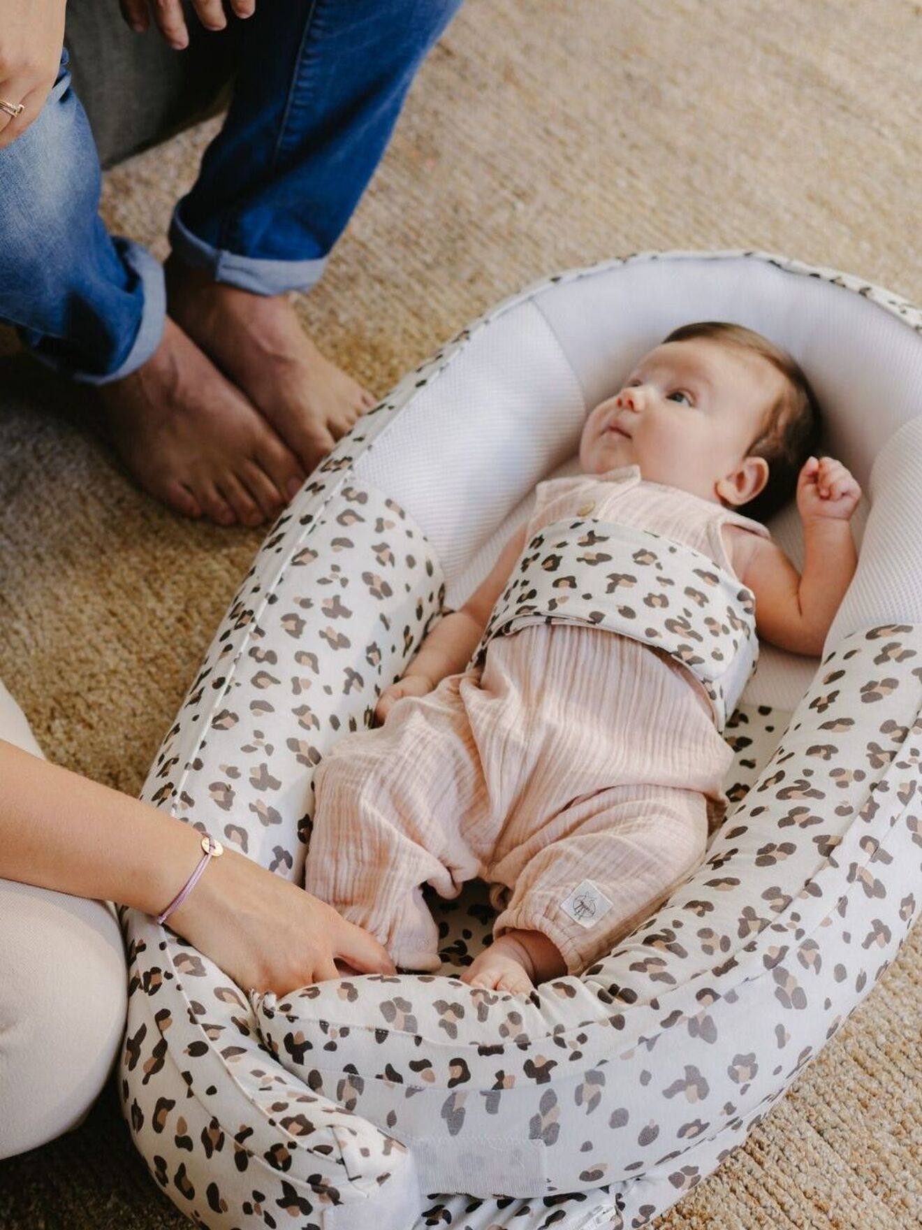 Verkleinkussen meegroeibed BABYMOOV Doomoo Cocoon beige, bedrukt