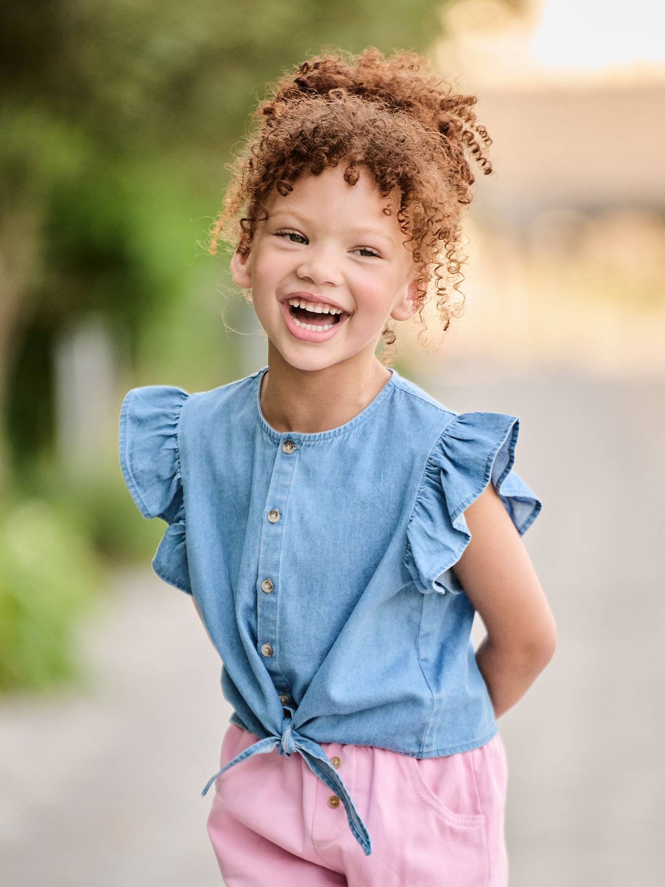 Denim blouse met volantmouwen lichtblauw