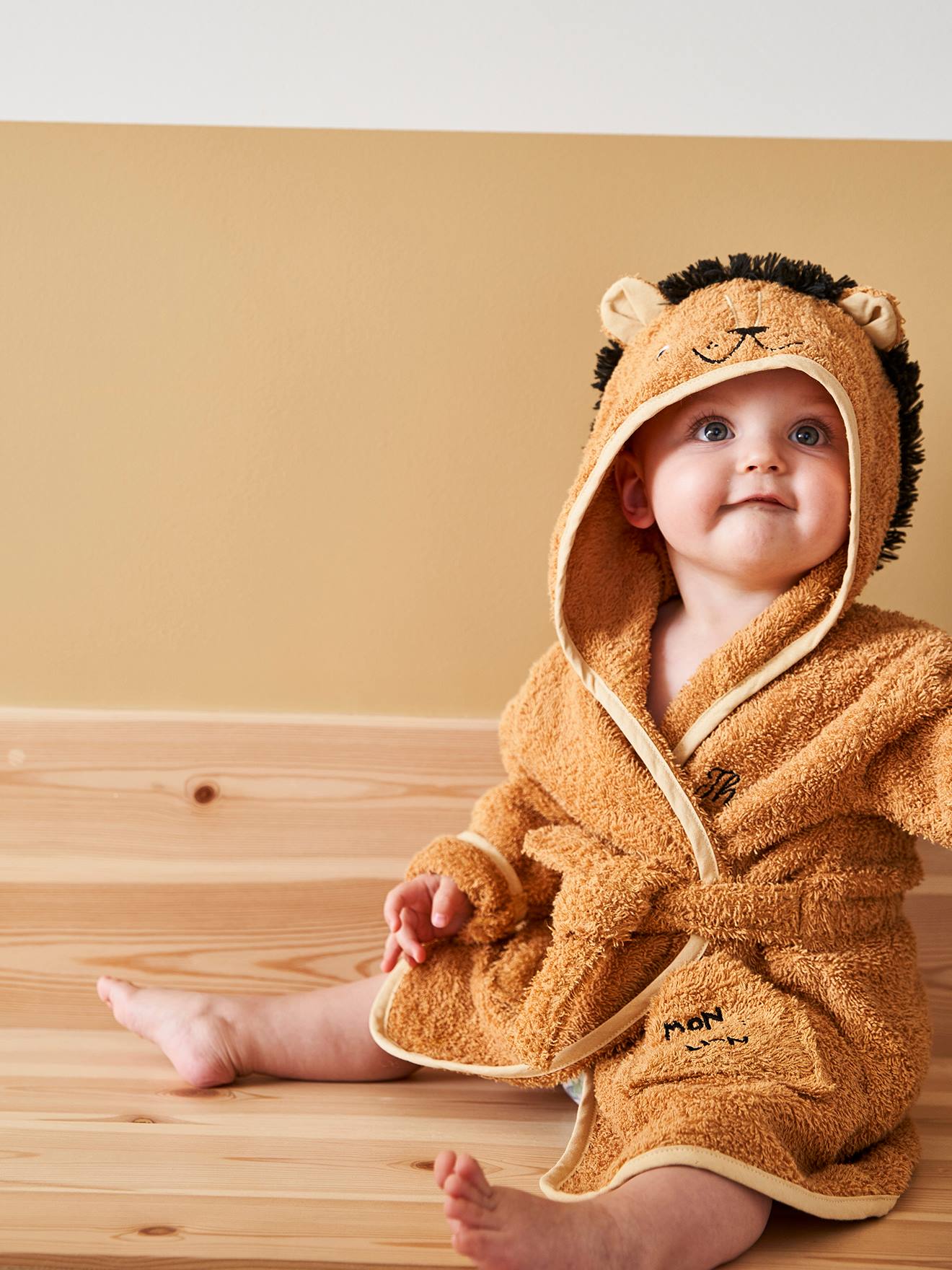 Personaliseerbare badjas met leeuw voor baby camel