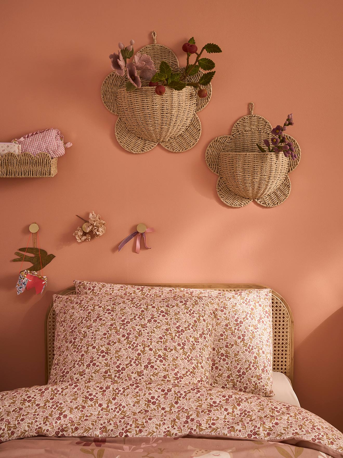 Set van 2 bloemenwandmanden beige