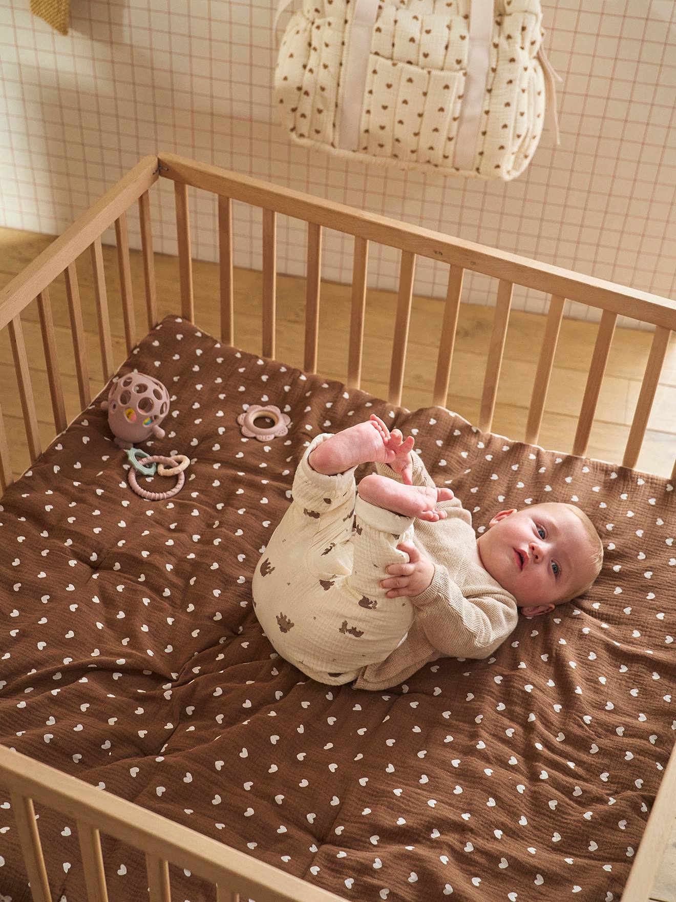 Boxmatras van katoengaas chocoladebruin