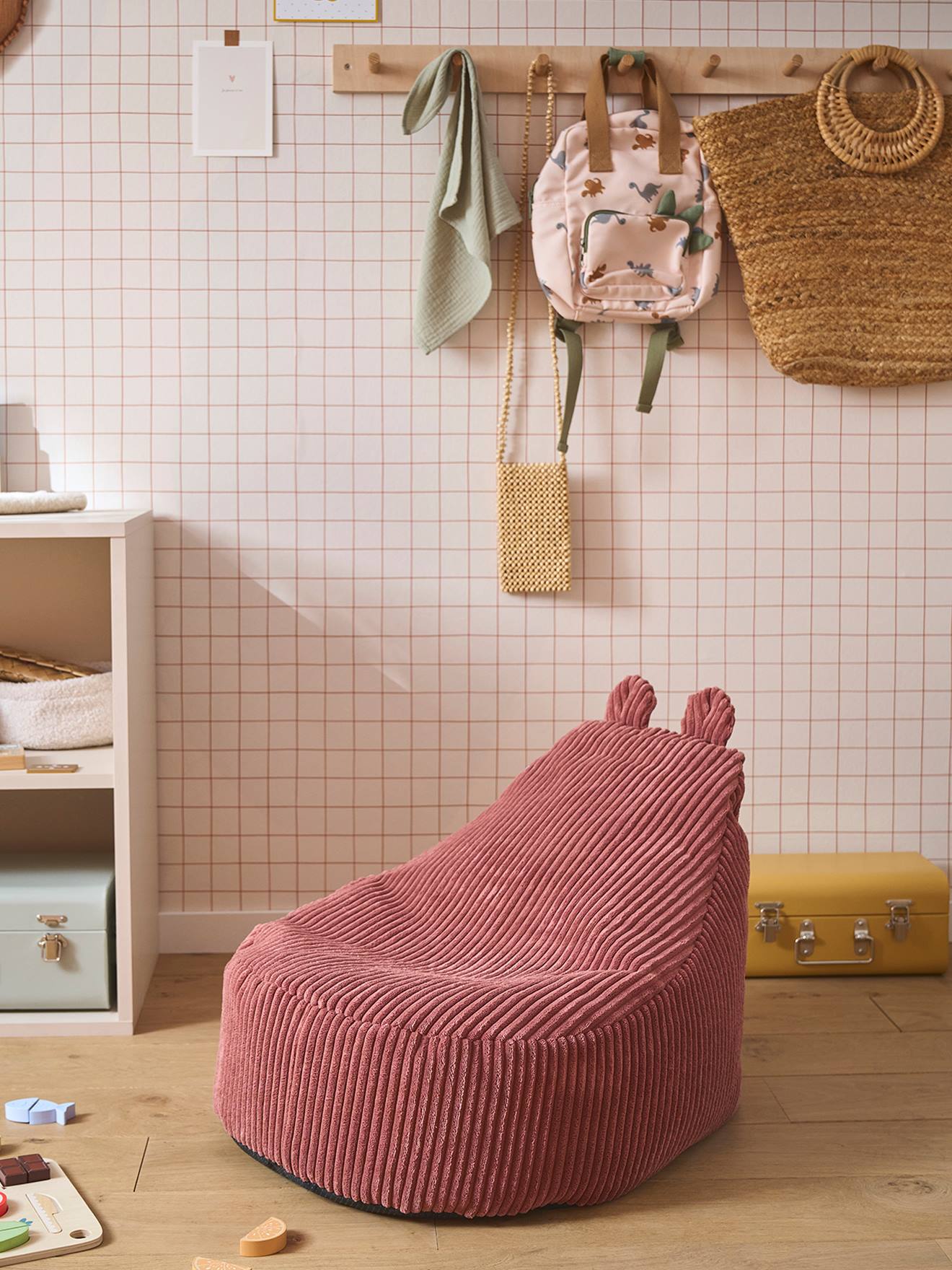Kinderpoef van ribfluweel rozen