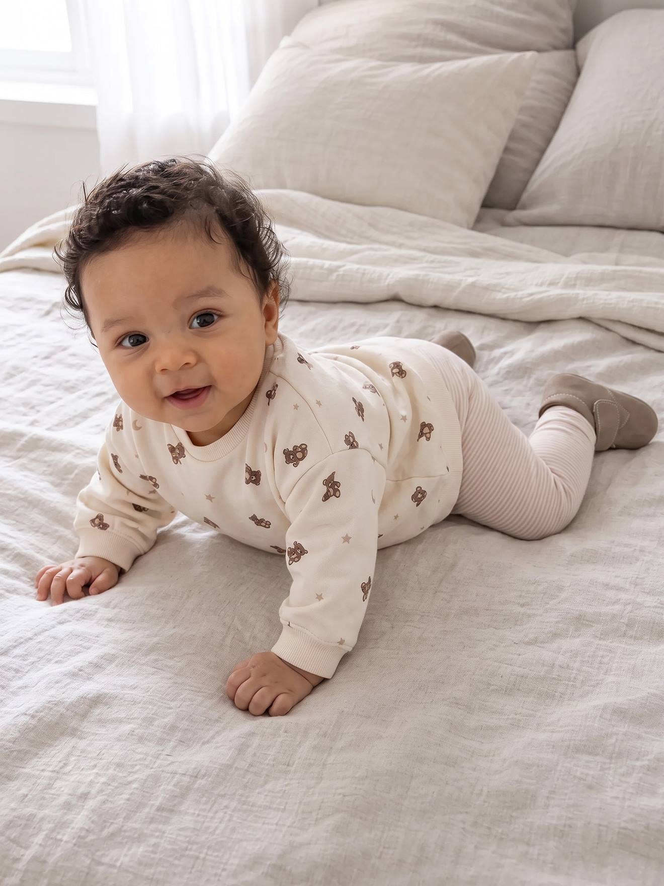 2-delige babyset met sweater en broek ecru