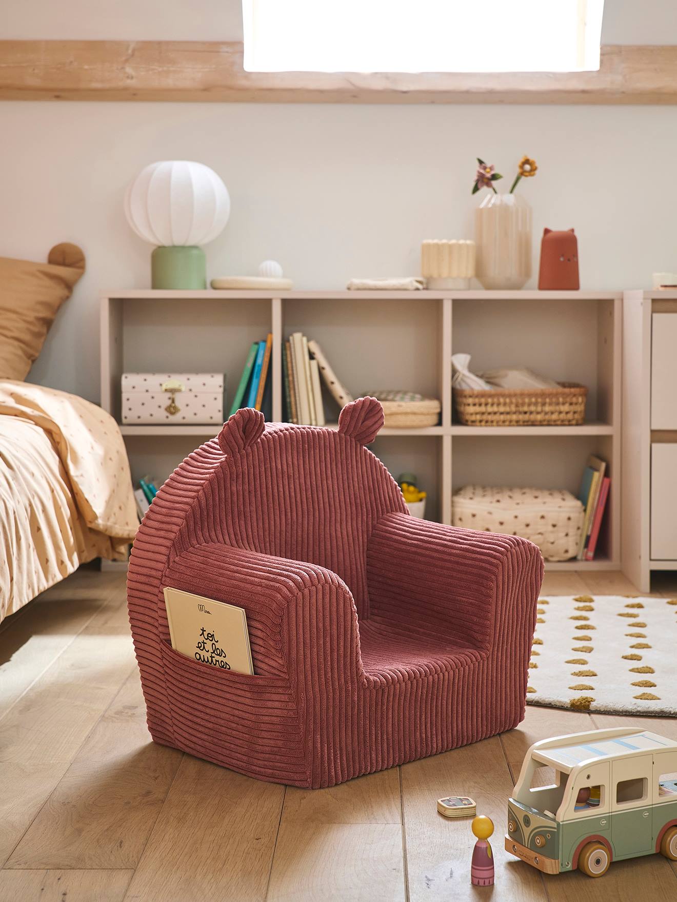 Berenfauteuil van schuim rozen