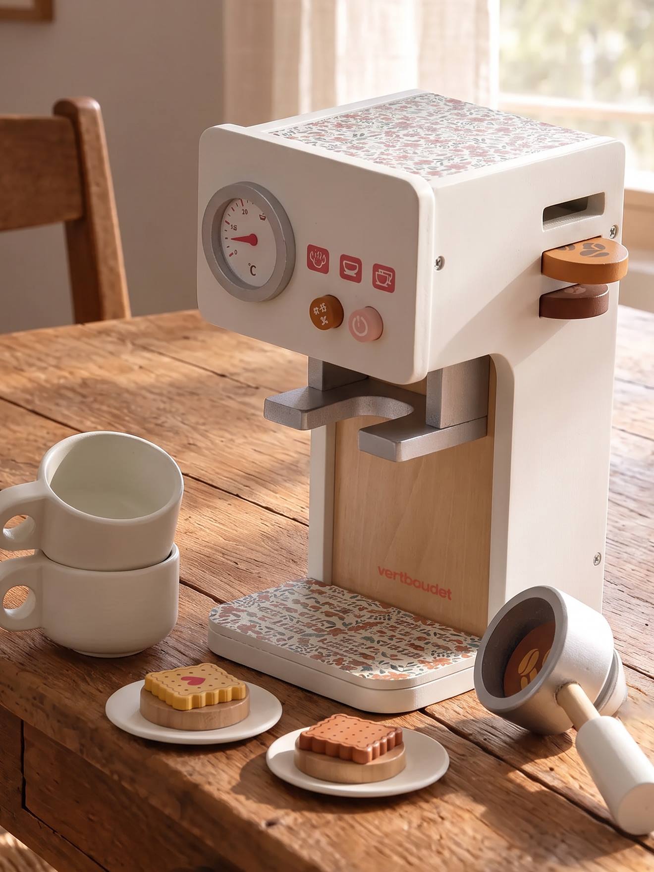 FSC100 houten speel-koffiezetapparaat rozen