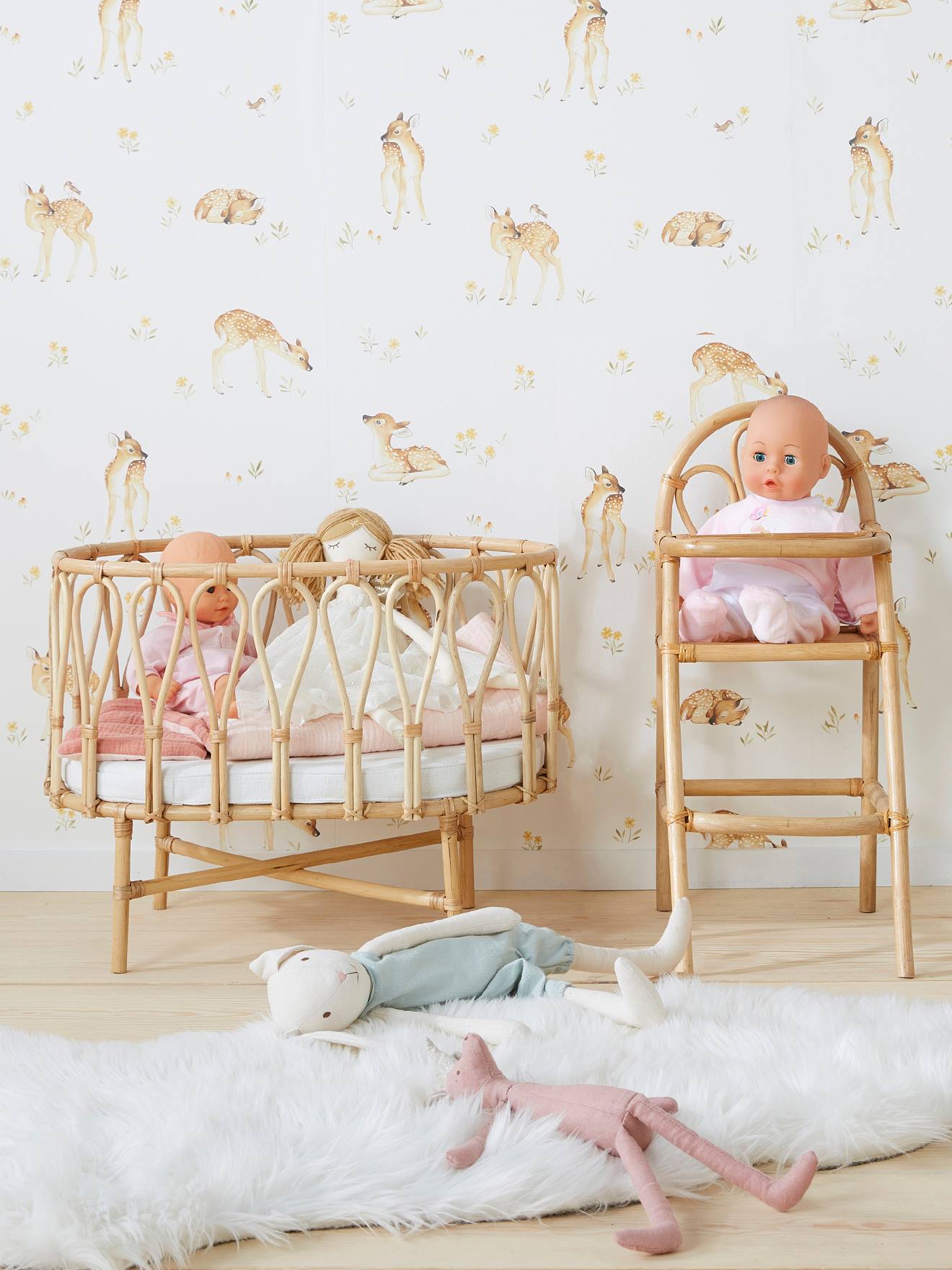 Poppenbed – miniatuurhuis om uit te rusten met een schattig, babypoppenwieg, voor het spelen van peuters en meisjes op de kleuterschool en fictiespel in huis en