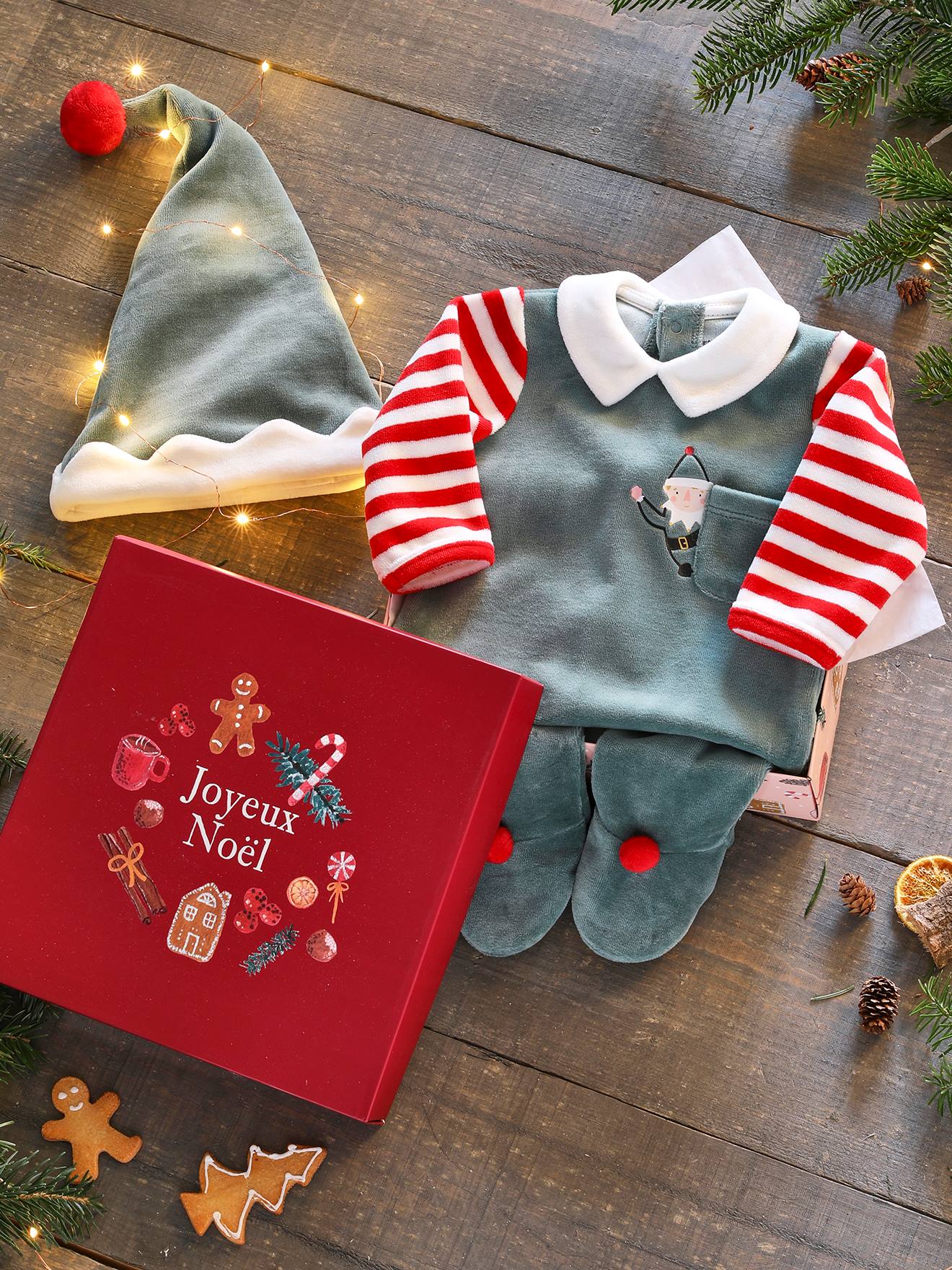 Kerstset pyjama + muts baby unisex dennengroen