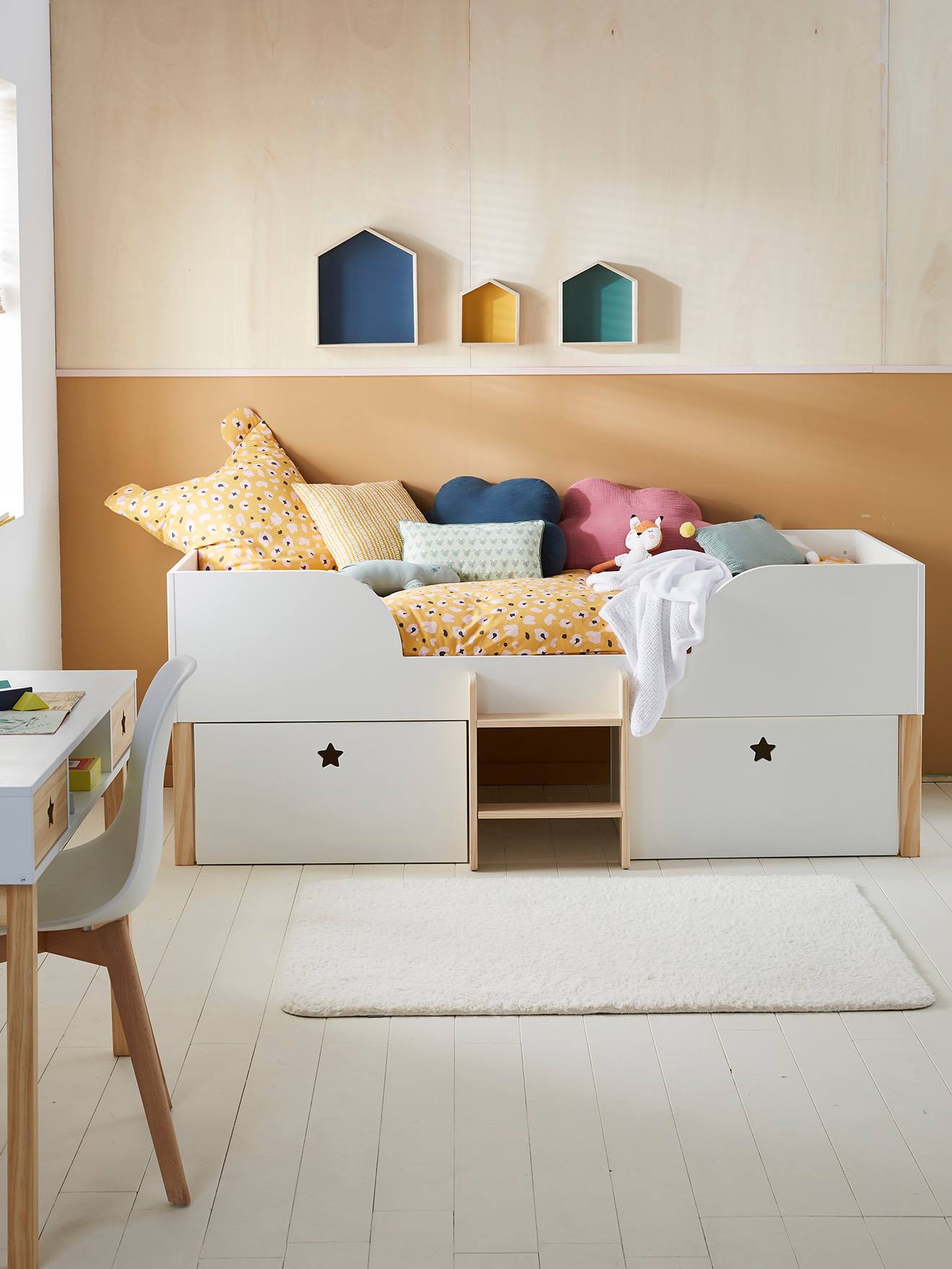 Hoog bed met opbergruimte GRANDE OURSE wit/hout