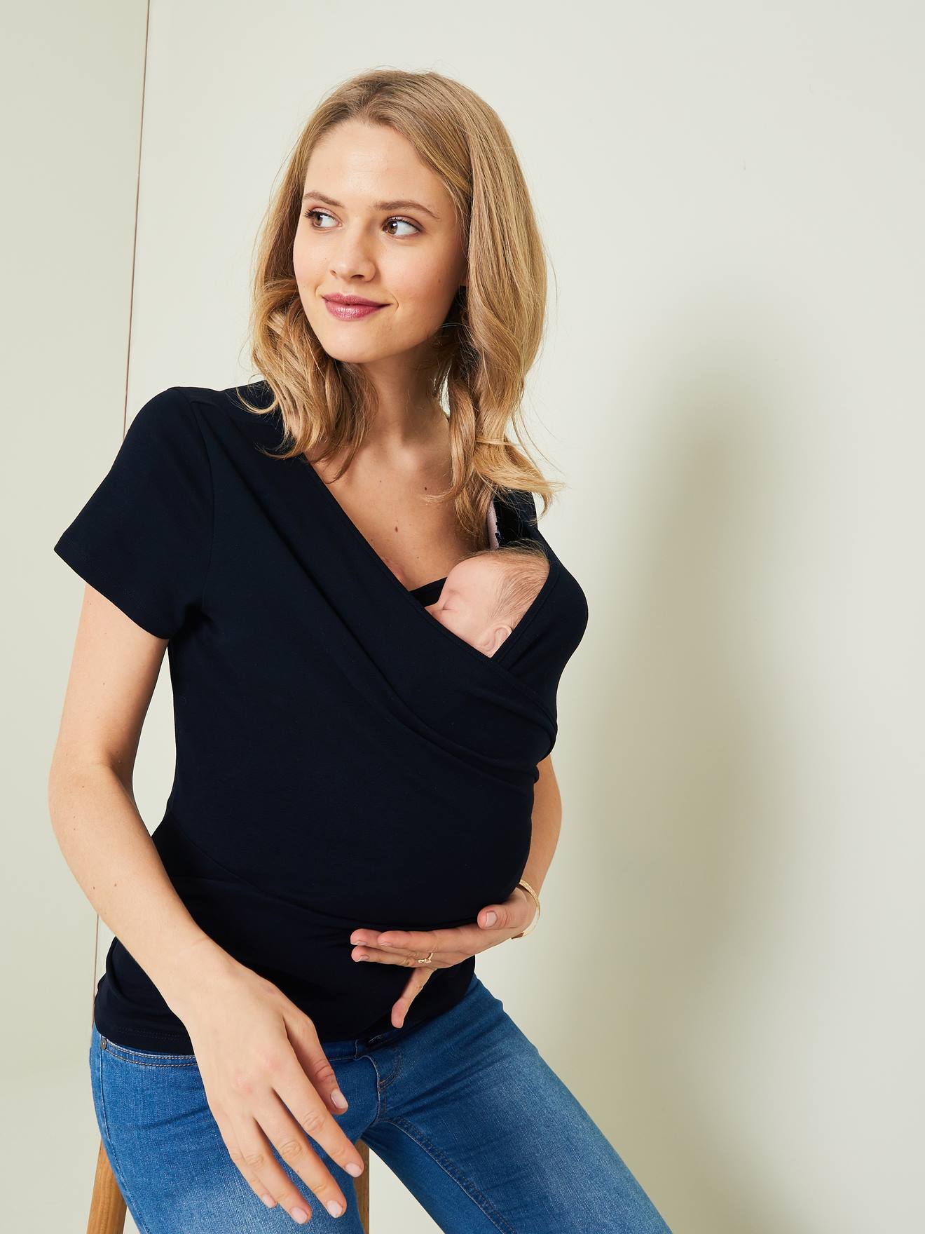 T-shirt huid op huid na de zwangerschap en borstvoeding zwart