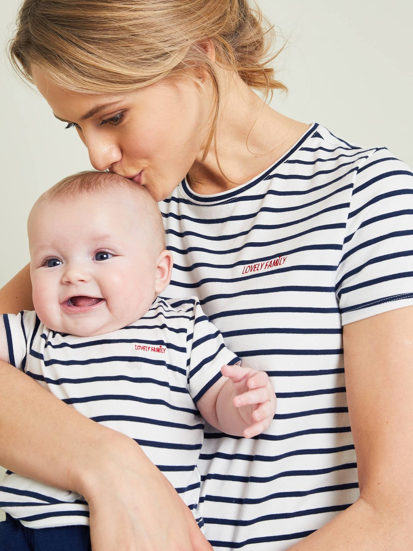 Cadeauset T-shirt voor mama + T-shirt voor baby blauw gestreept