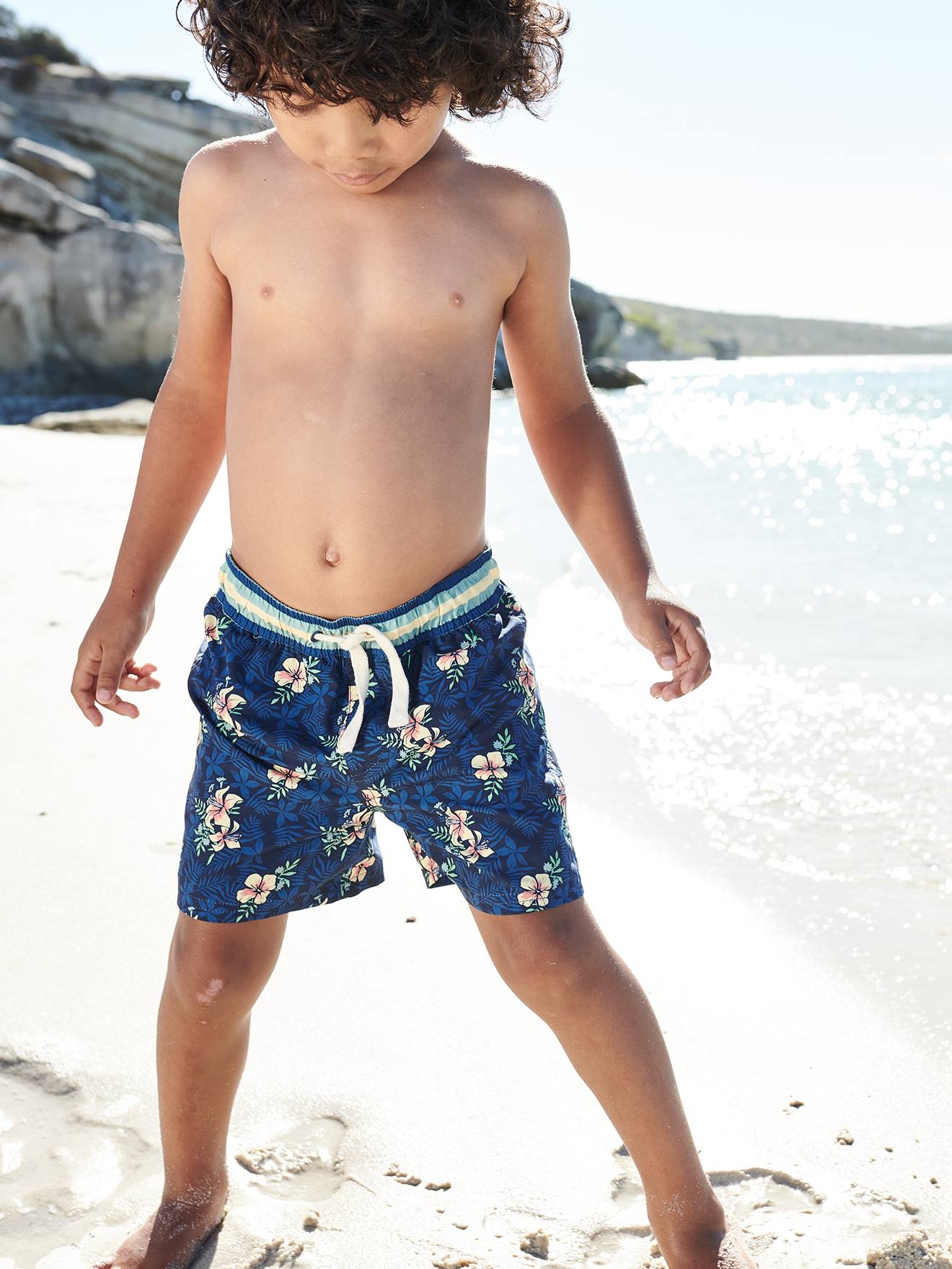 Bedrukte jongenszwemshort marineblauw met print