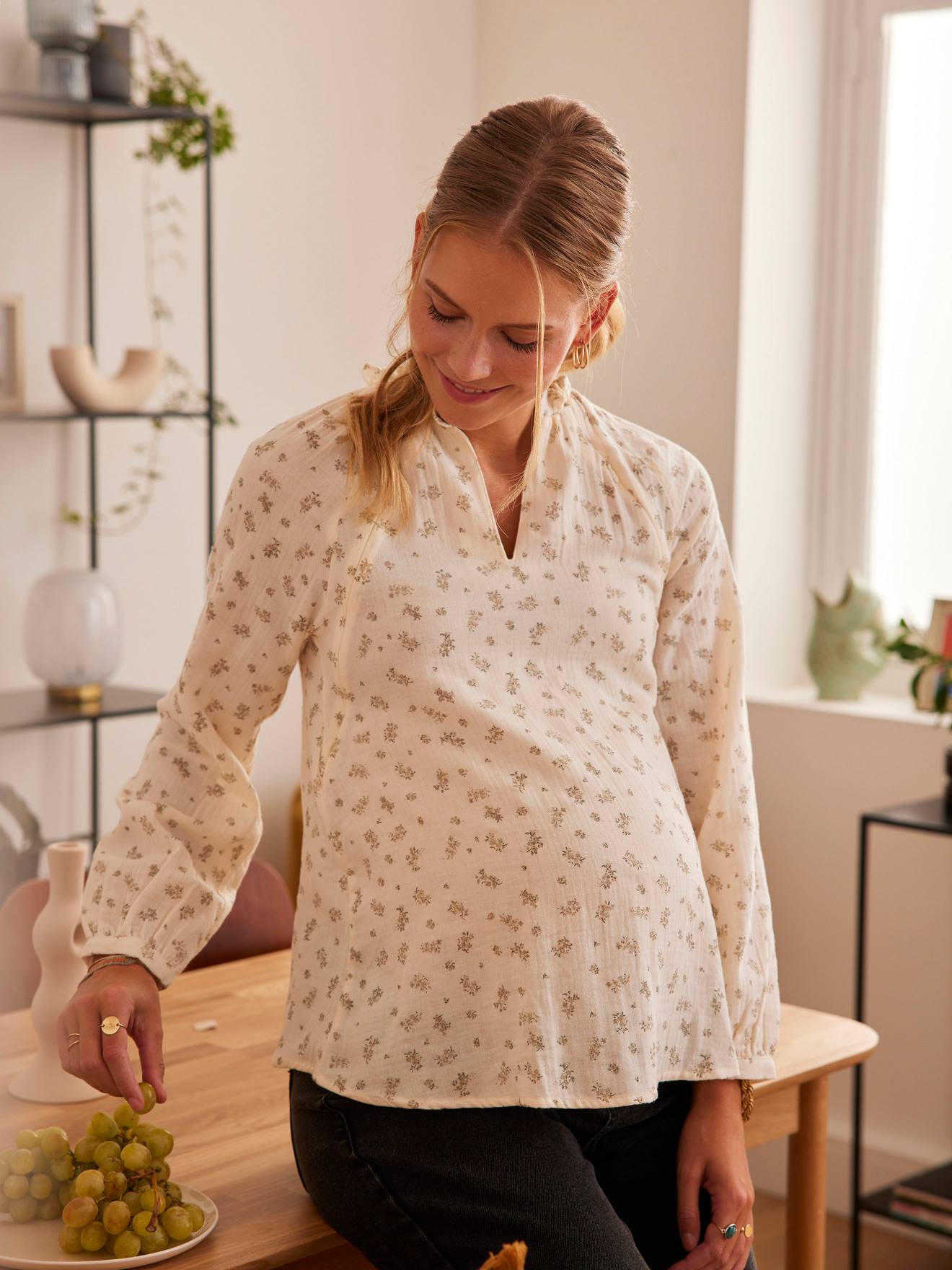 Zwangerschaps- en borstvoedingsblouse van katoengaas wit met print