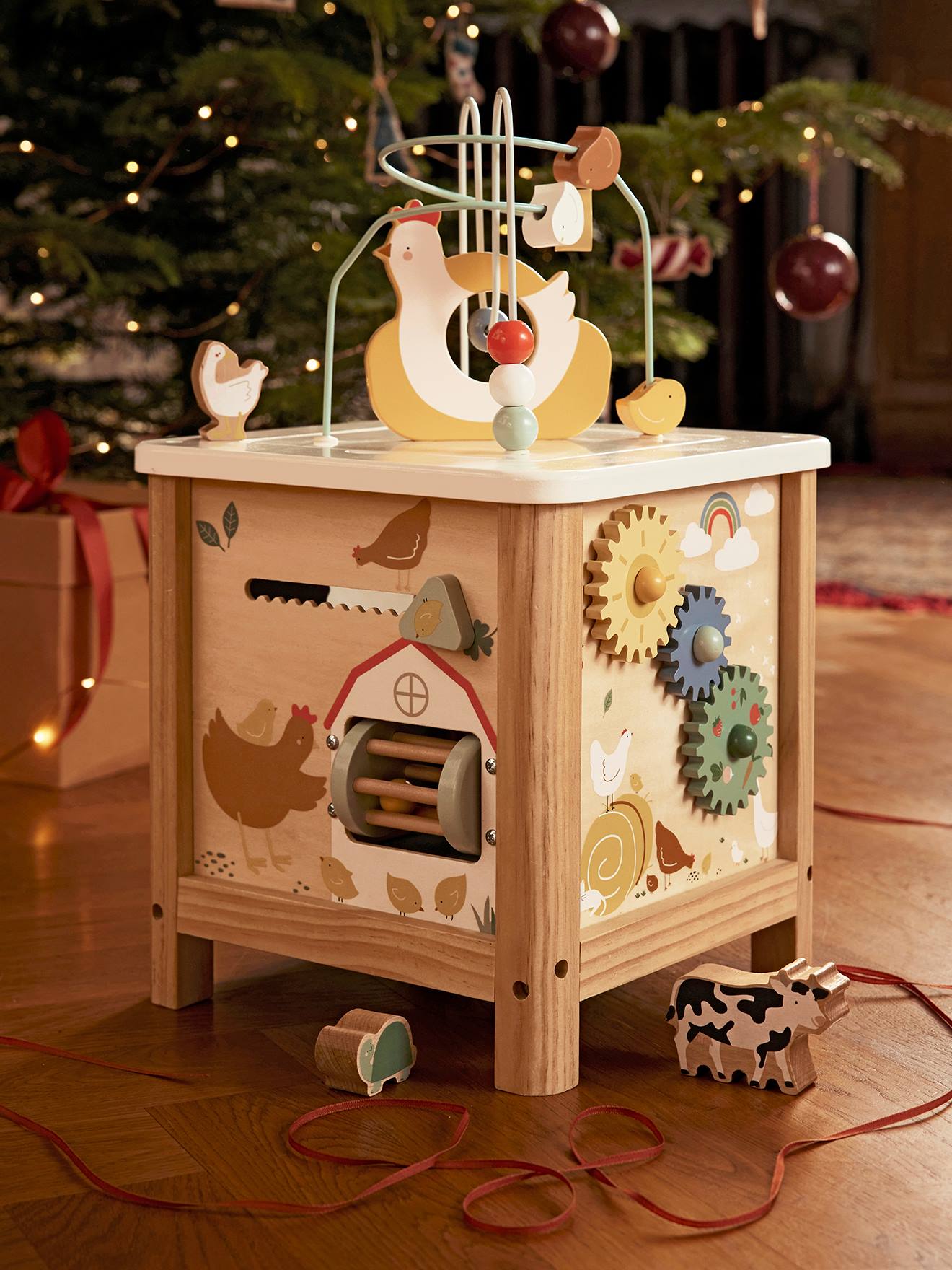 Grote houten activiteitenkubus beige lovely farm