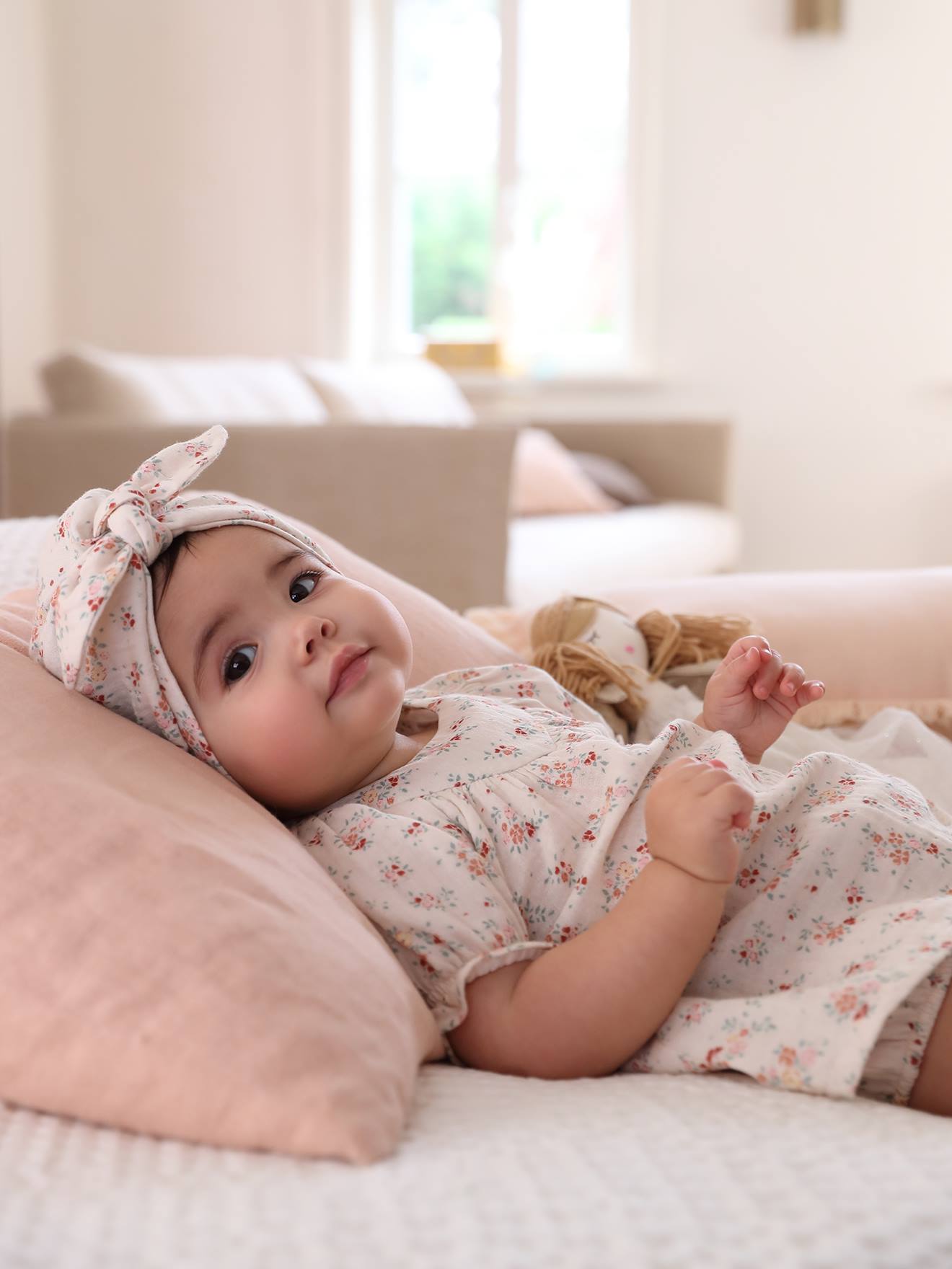 3-delige babyset in katoengaas: jurk + bloomer + tulband ecru