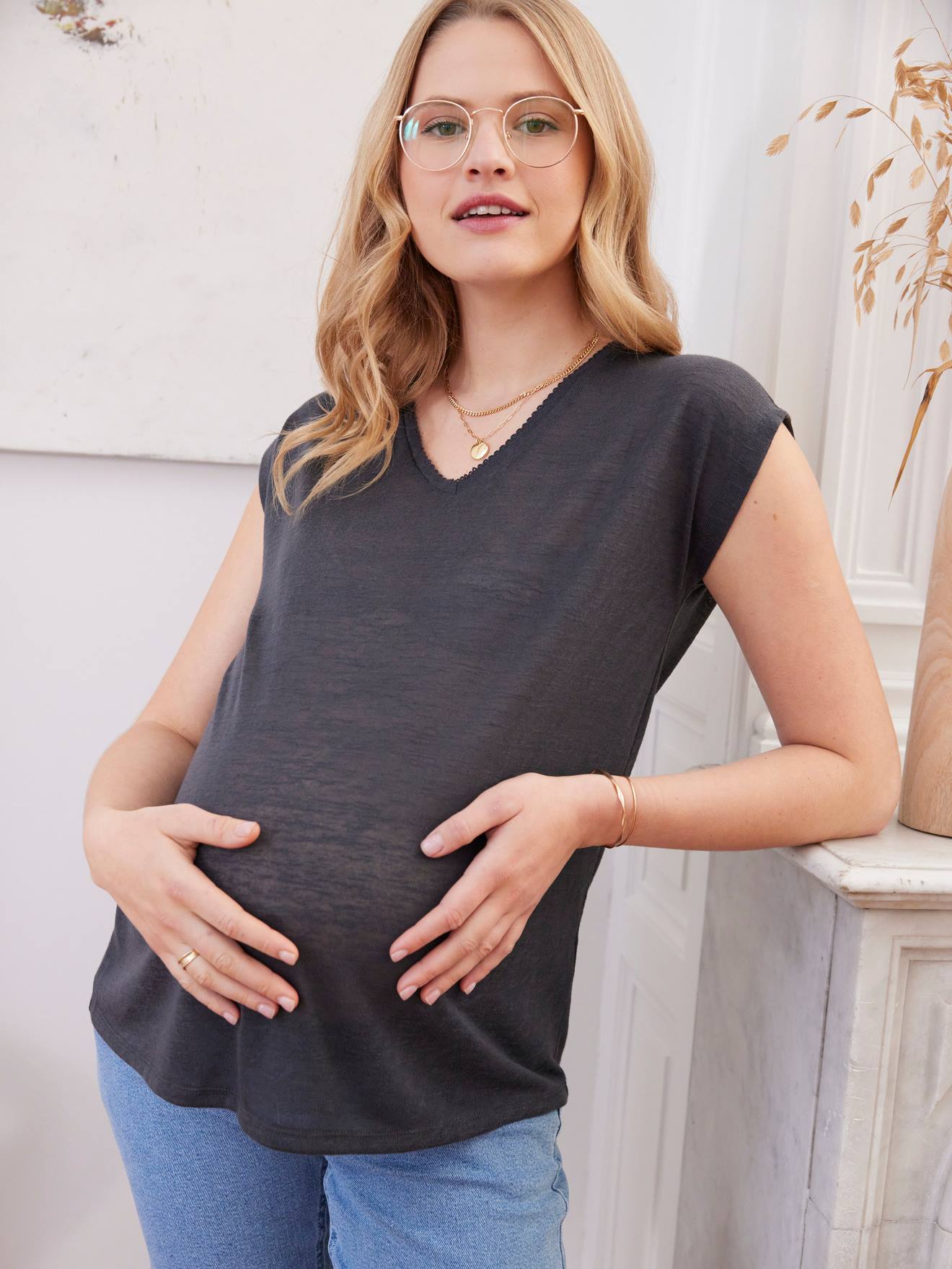T-shirt met V-hals van katoen en linnen voor zwangerschap en borstvoeding antraciet
