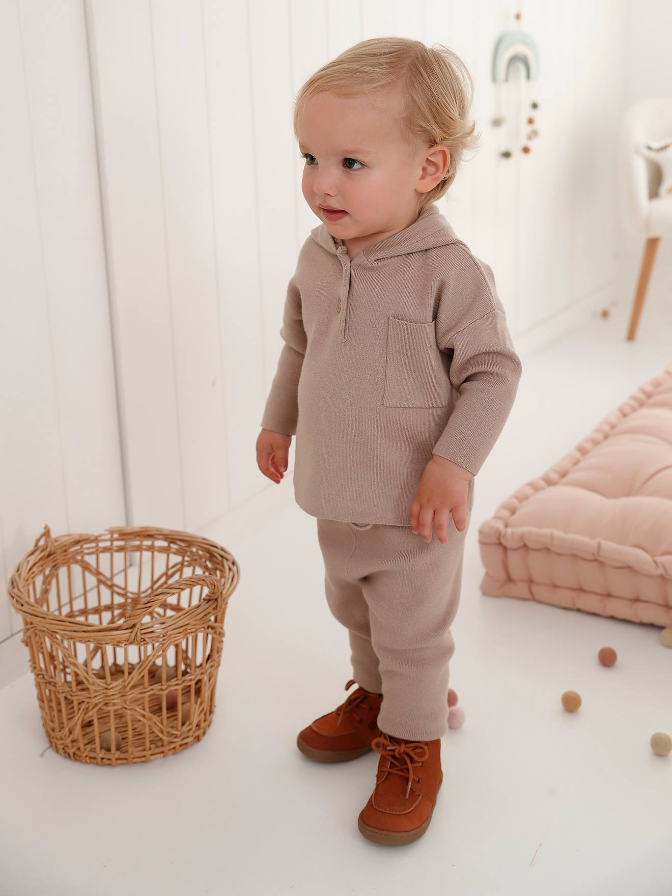 Set met gebreide babytrui en broek cappuccino