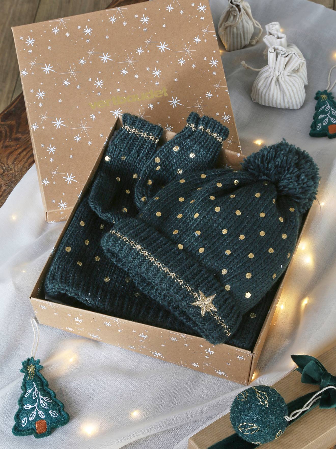 Kerstset "ster" voor meisjes met muts, snood en handschoenen groen