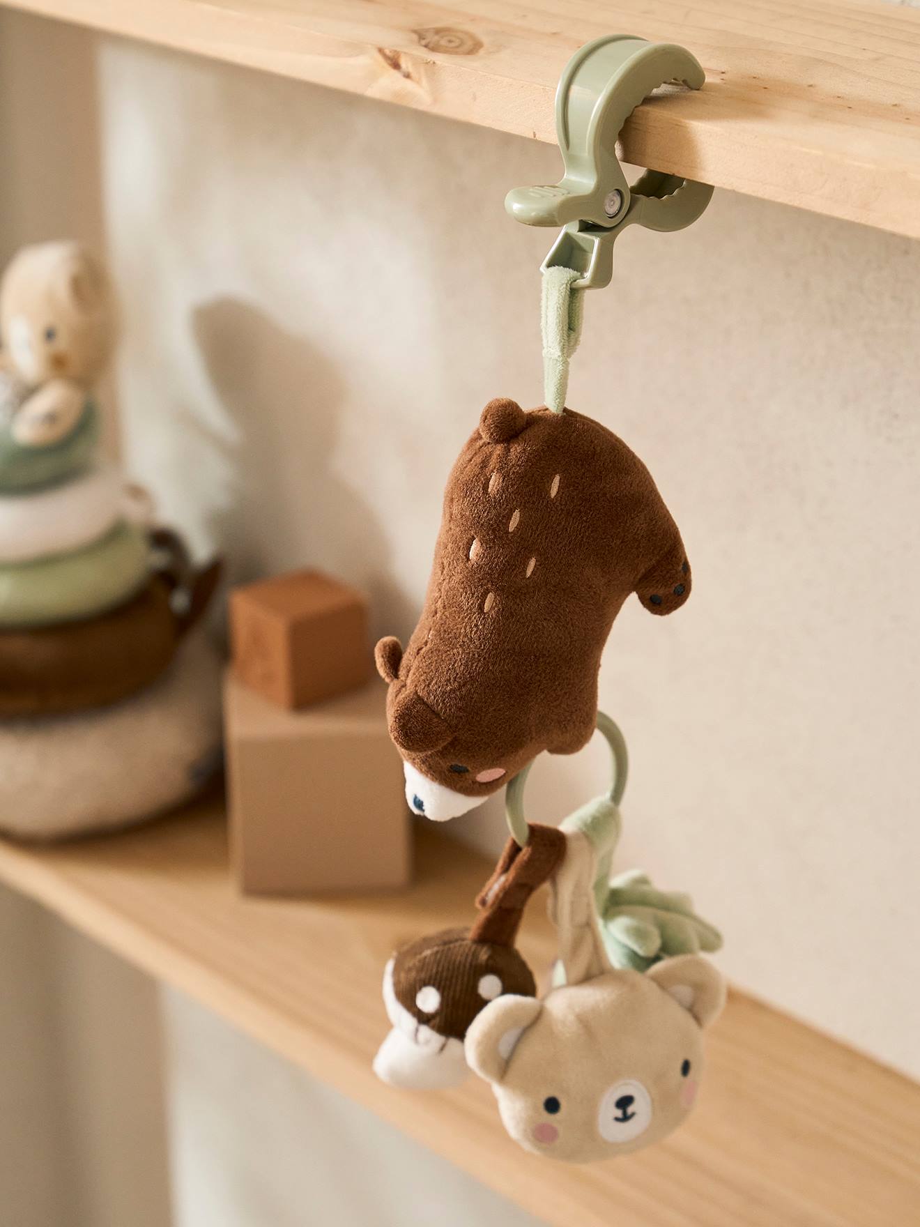 Speelgoed voor jonge kinderen met clip GREEN FOREST bruin