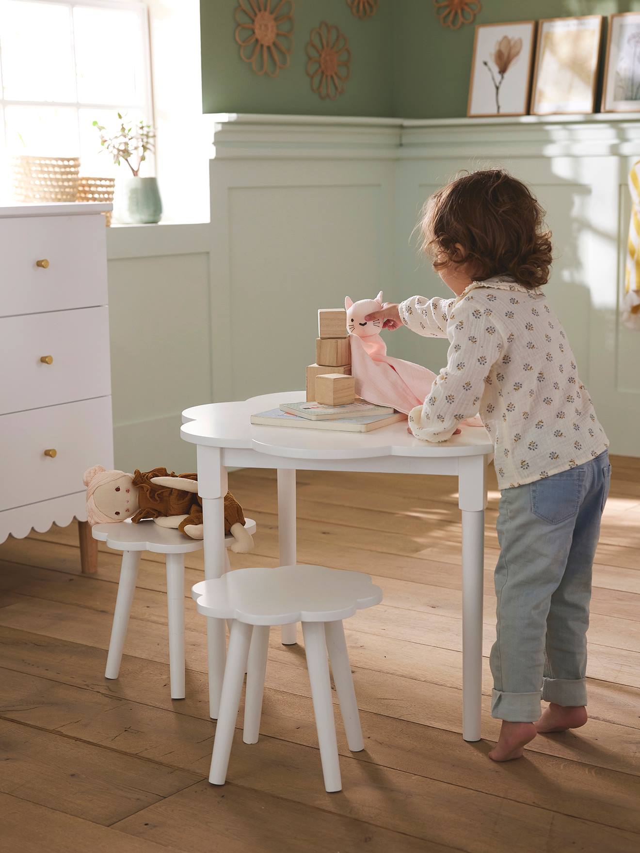 Set van 2 krukjes + tafel bloem ecru
