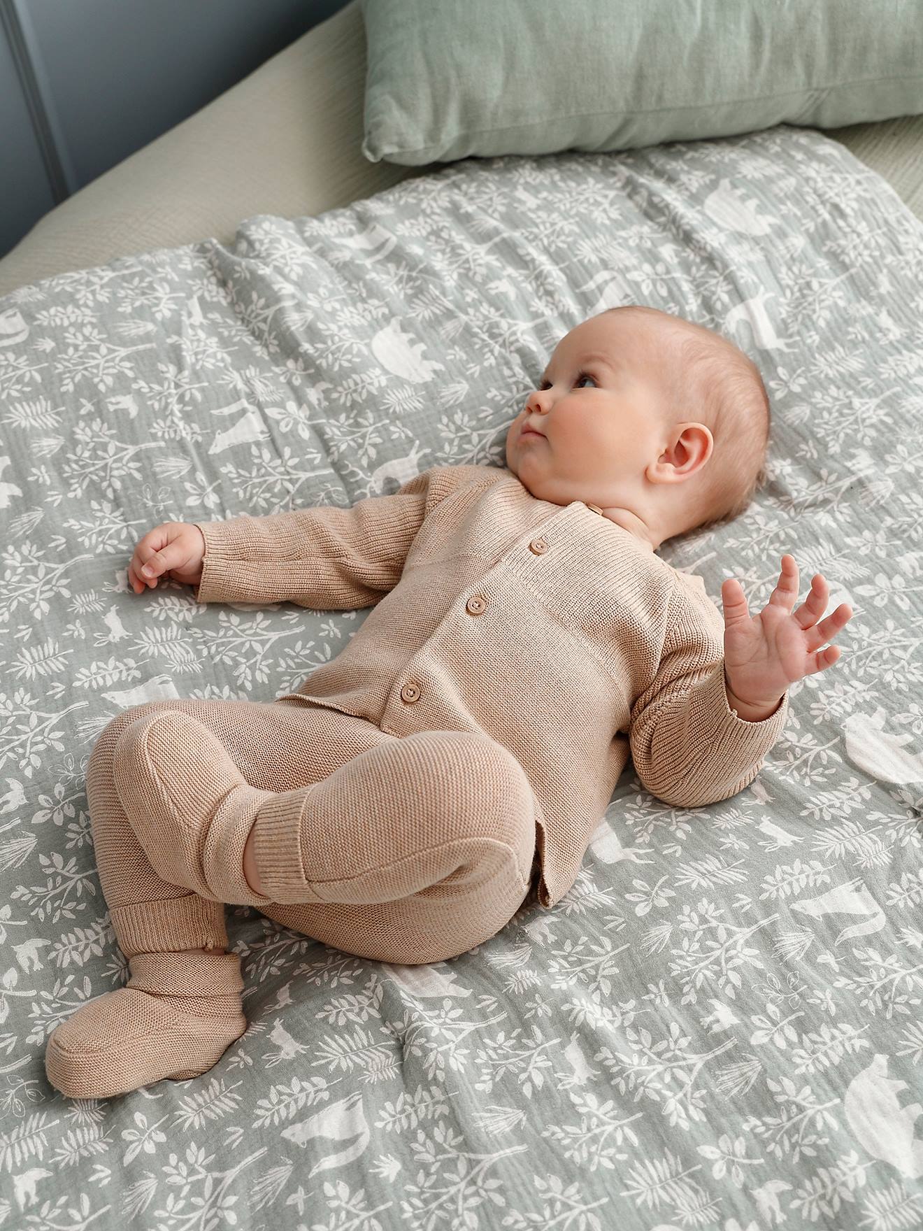 3-delige gebreide set: vest, broek en babyschoentjes gemêleerd beige