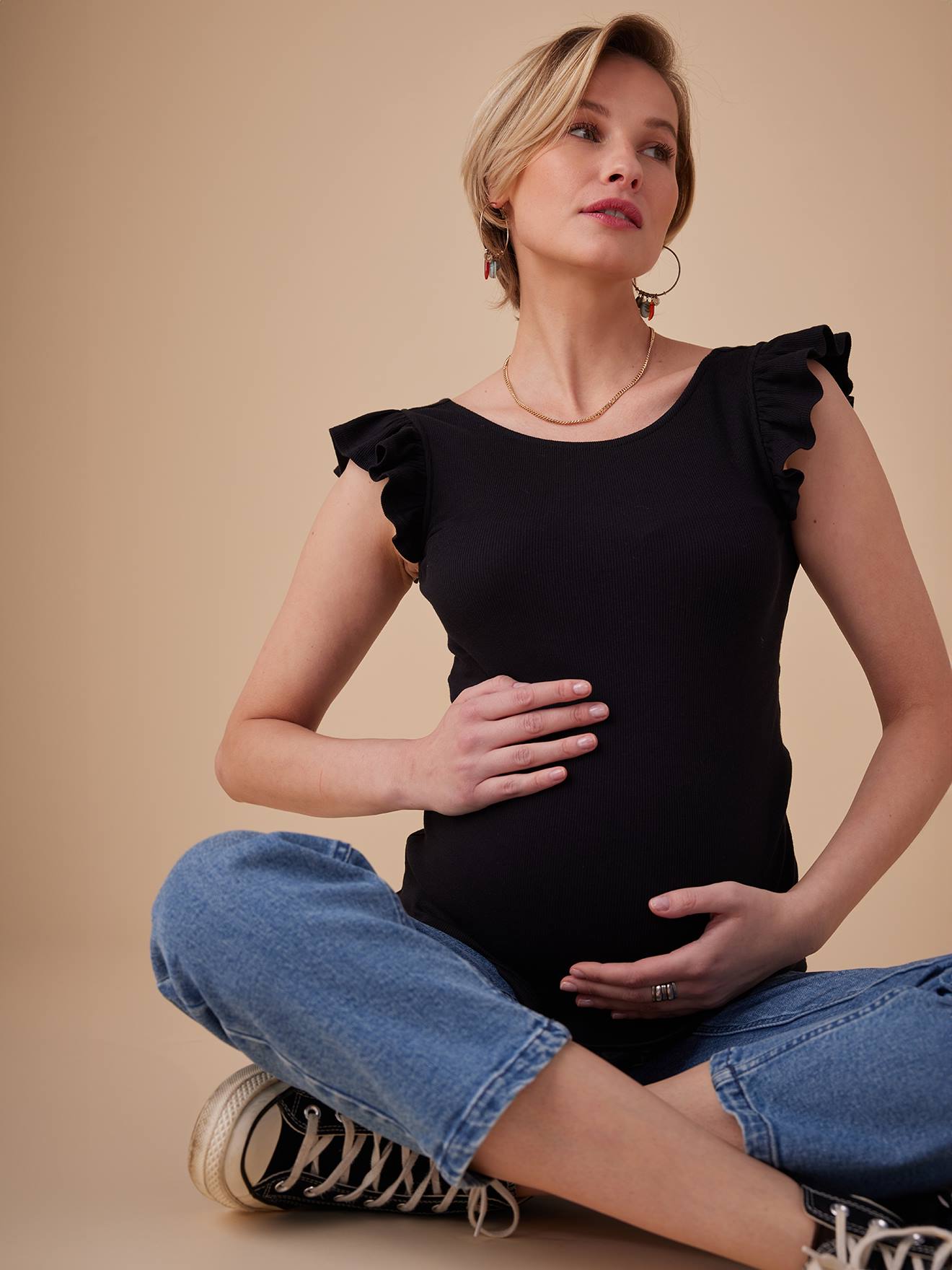 Geribd zwangerschapsshirt met korte mouwen en ruches ENVIE DE FRAISE zwart