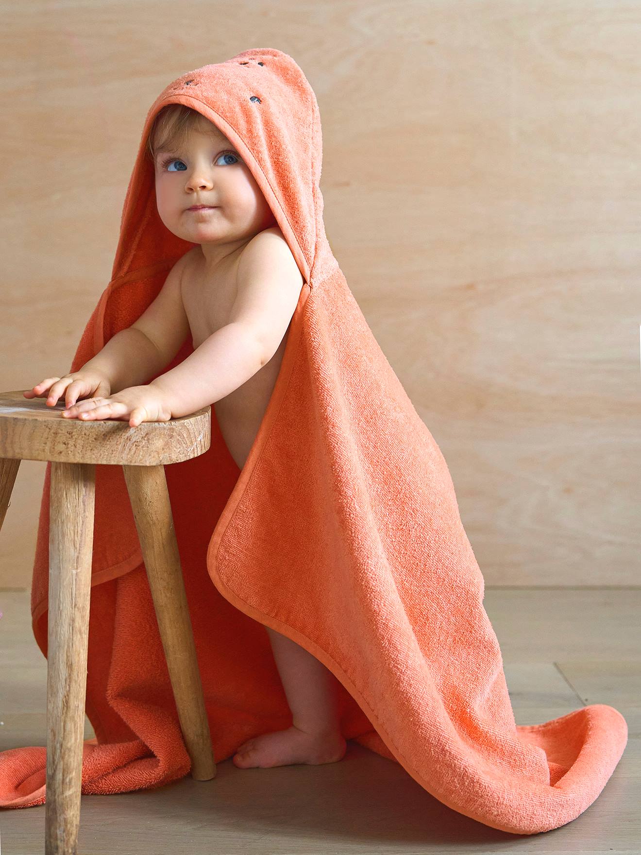 Badcape / Handdoek met capuchon onmisbaar voor baby's en kinderen, met gerecycled katoen perzik