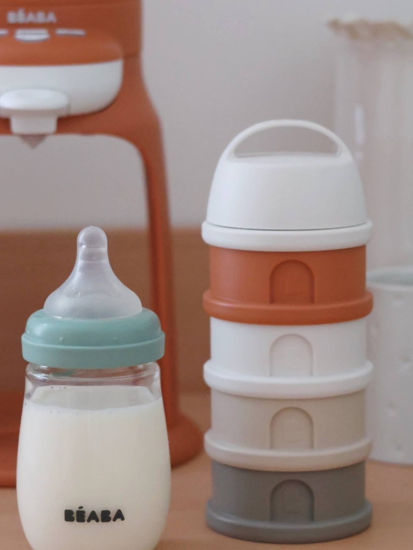 Melkdispenser met 4 vakken BEABA terracotta