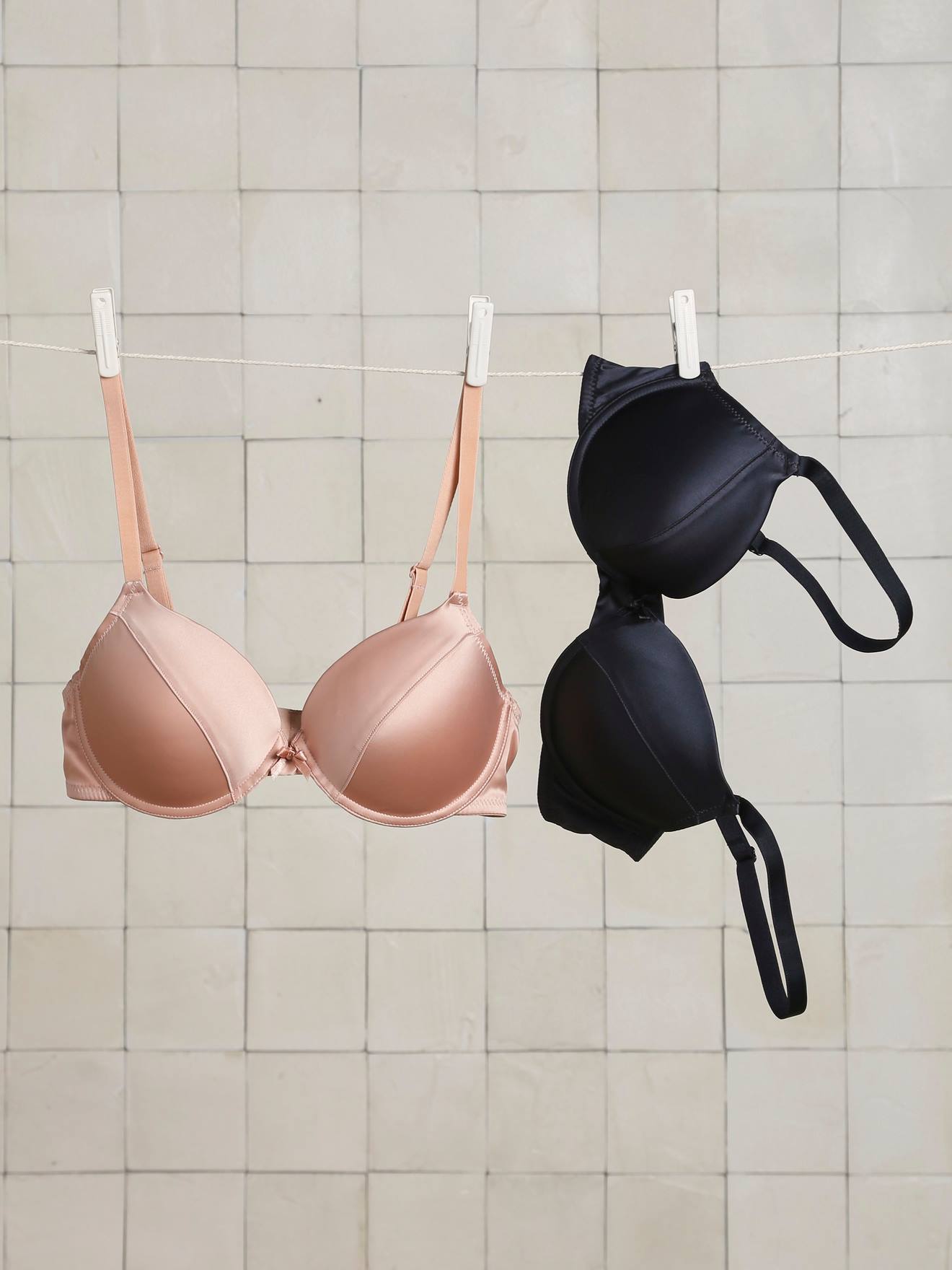 set van 2 satijnen microvezel beha's voor zwangerschap en borstvoeding beige (poederkleur) afbeelding 1