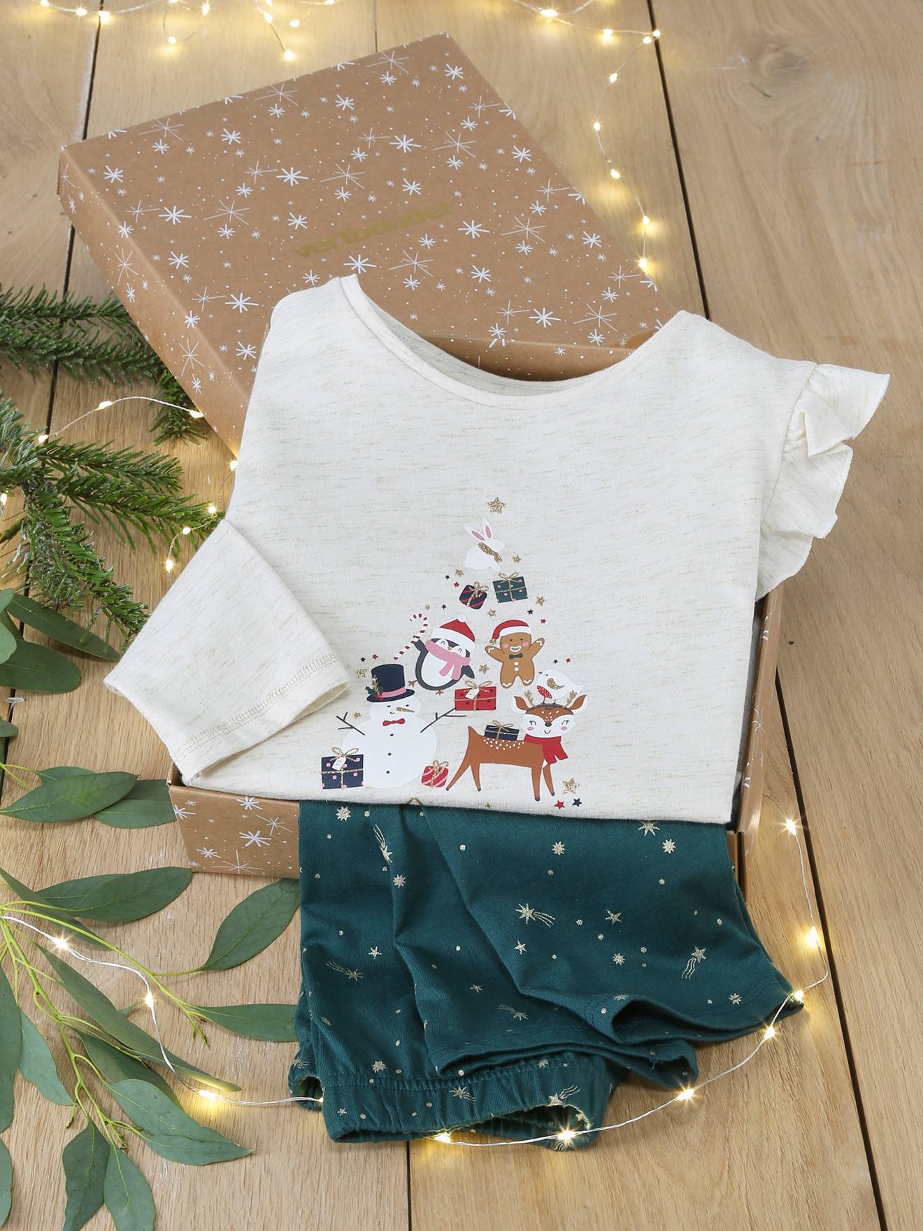 Kerstset met pyjama + sokken groen