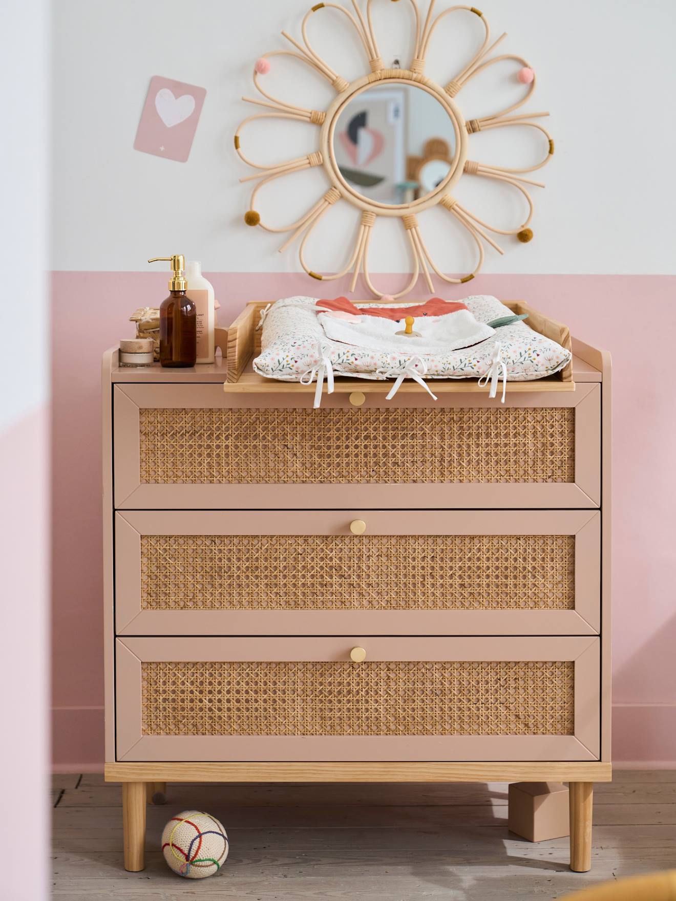 Rieten commode LIGNE POÉSIE roze