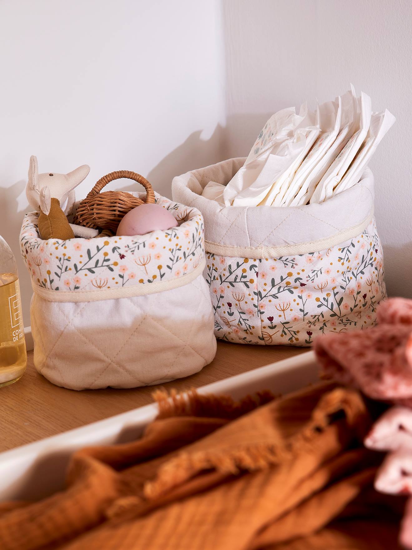 Set van 2 omkeerbare manden BLOEMEN beige