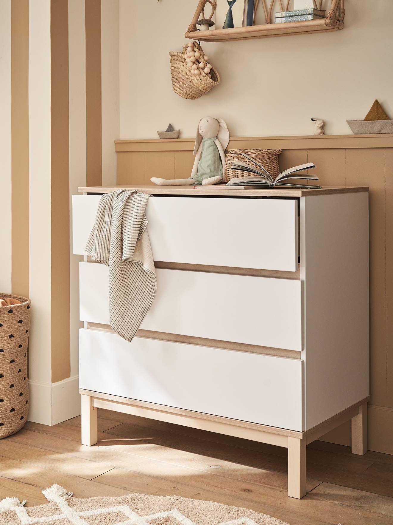 Commode met verschoontafel COLLECTIE COMETE wit