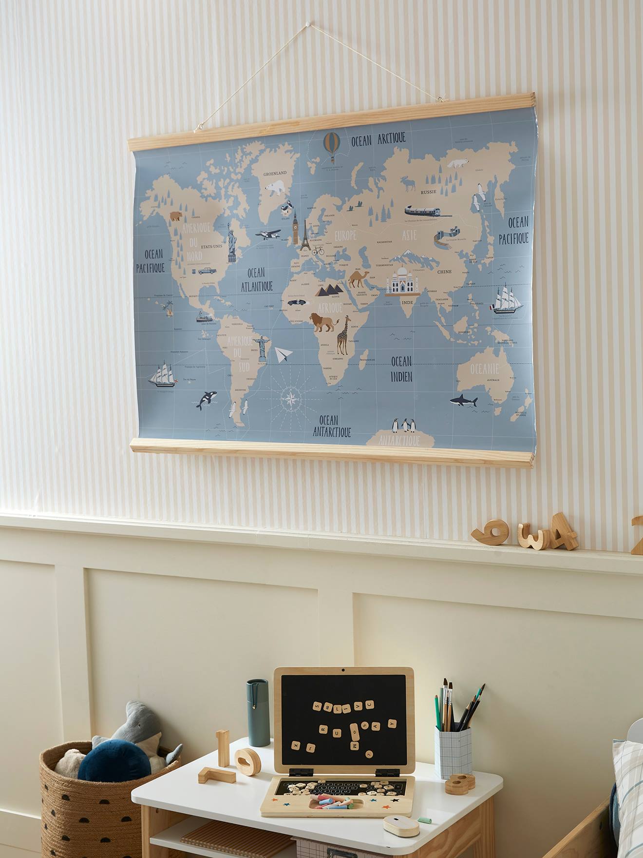 Kaart van de wereld papier muurdecoratie Wereldkaart blauw