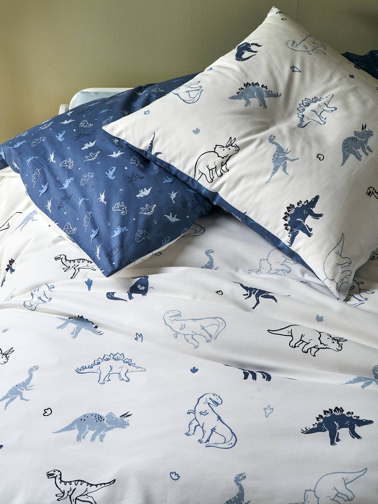 Set dekbedovertrek + kussensloop voor kinderen HELLO DINOS Basics ecru/groen afbeelding