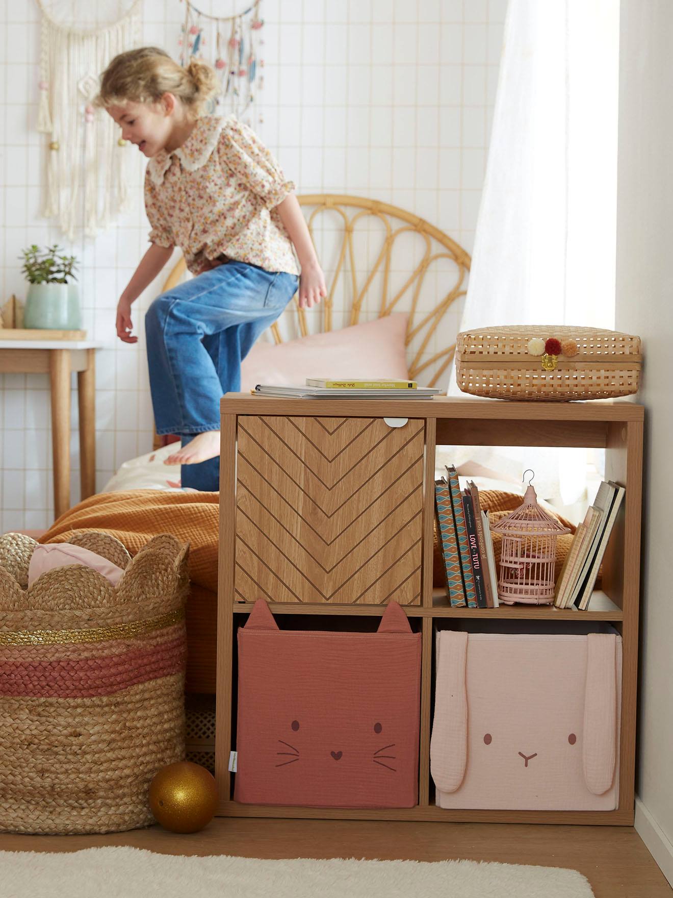 Deur voor vakkenkast vissengraat hout afbeelding