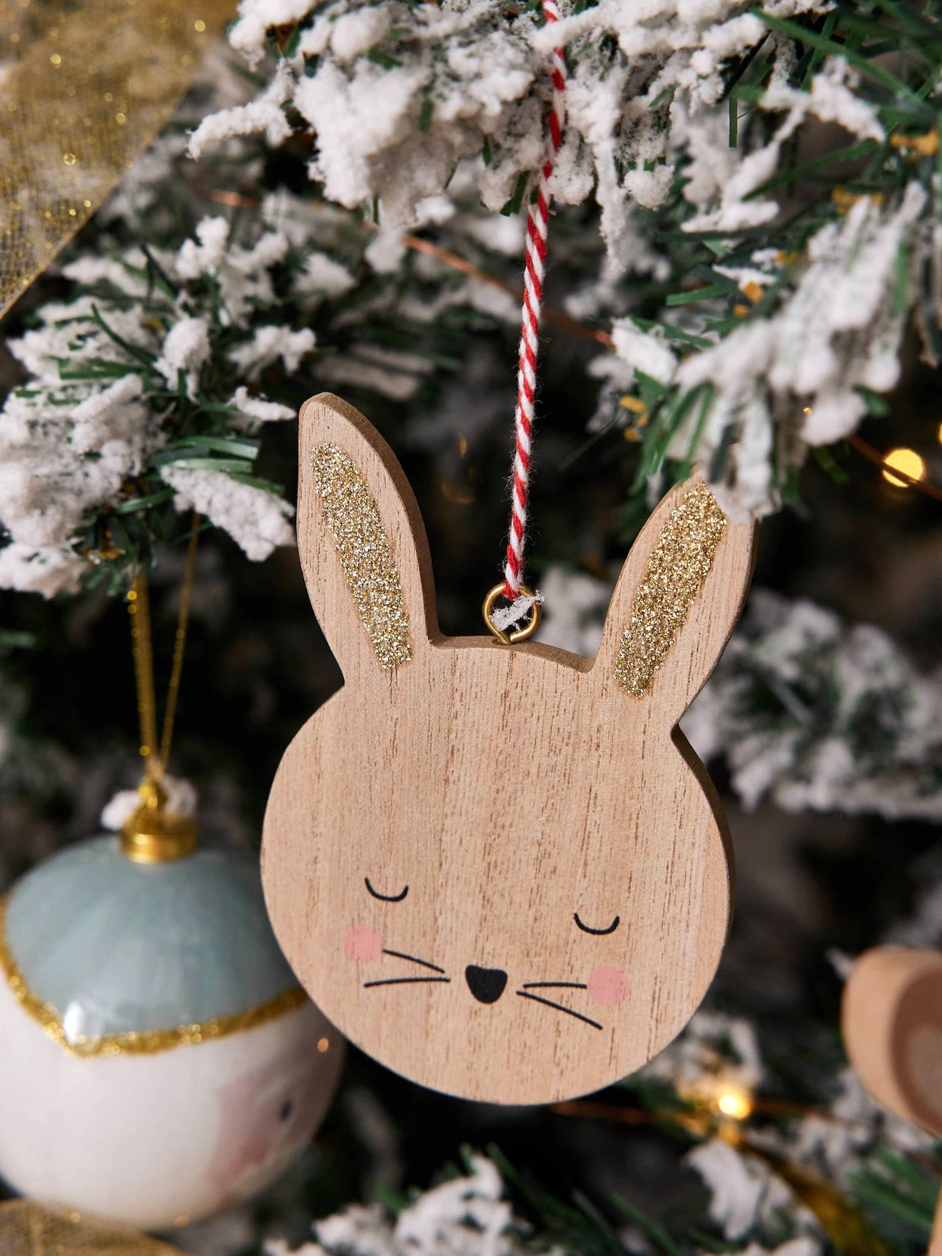 Set van 6 houten kerstornamenten van papier-machรฉ hout