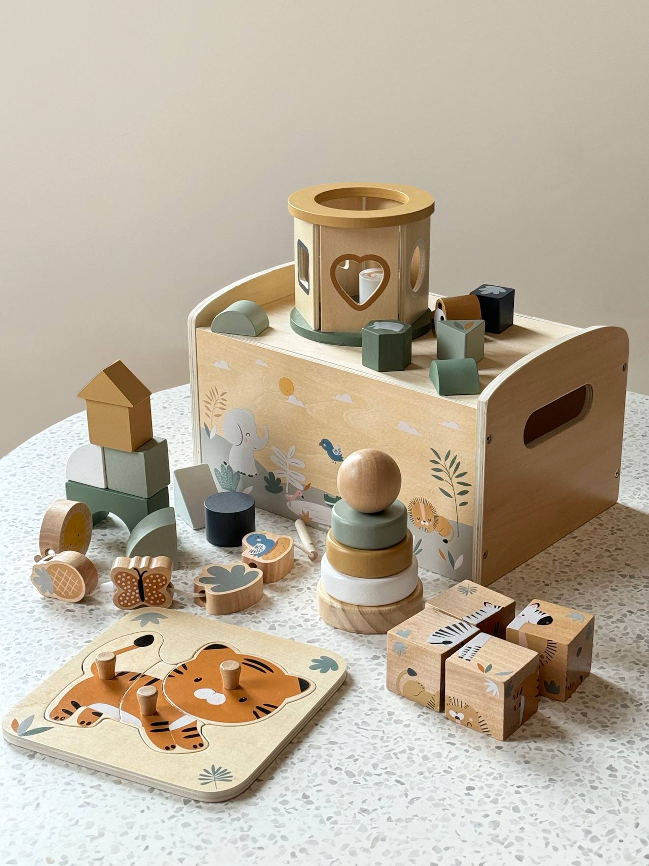 Multifunctionele box van FSC 100%-hout groen