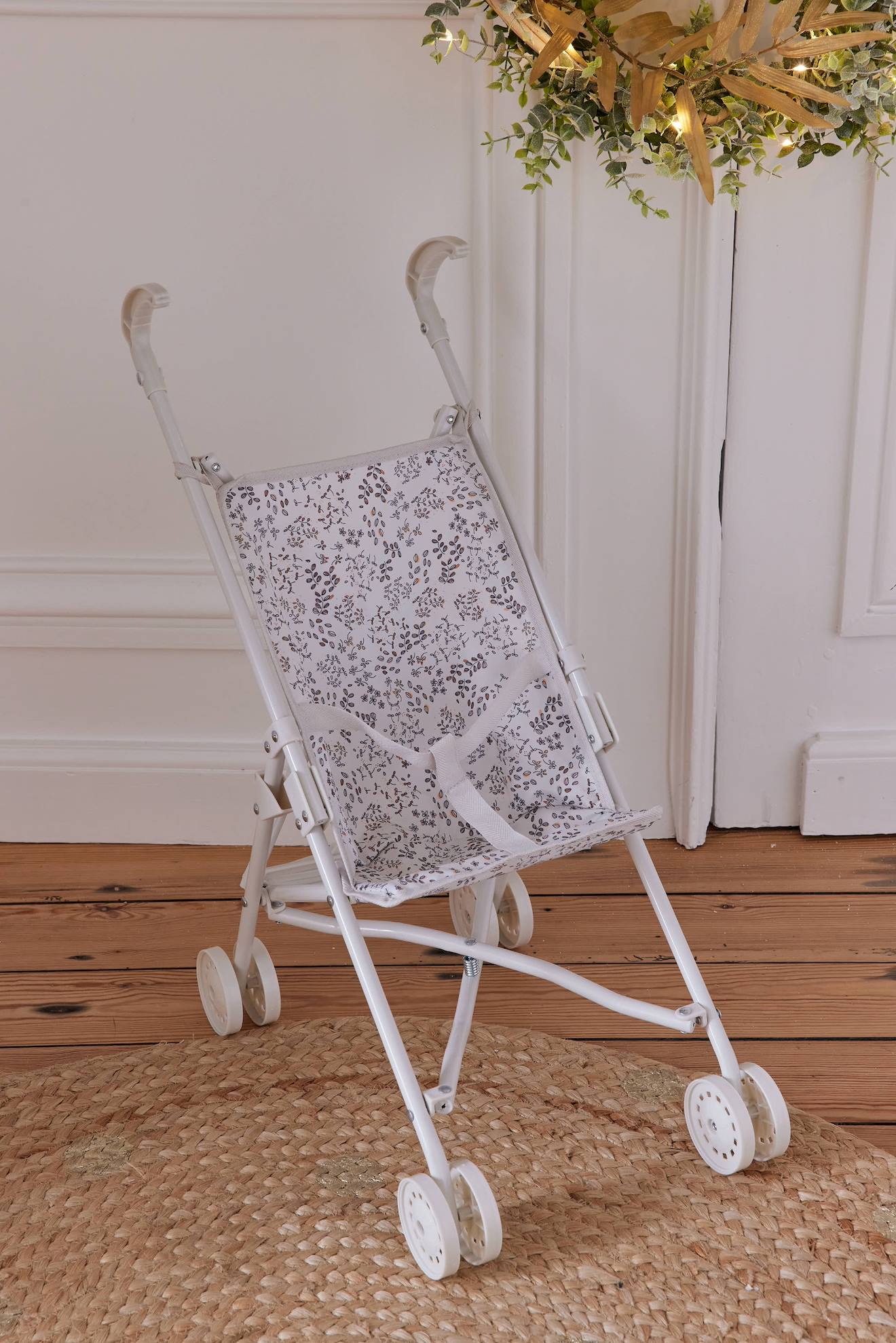 Rieten kinderwagen voor pop geel afbeelding