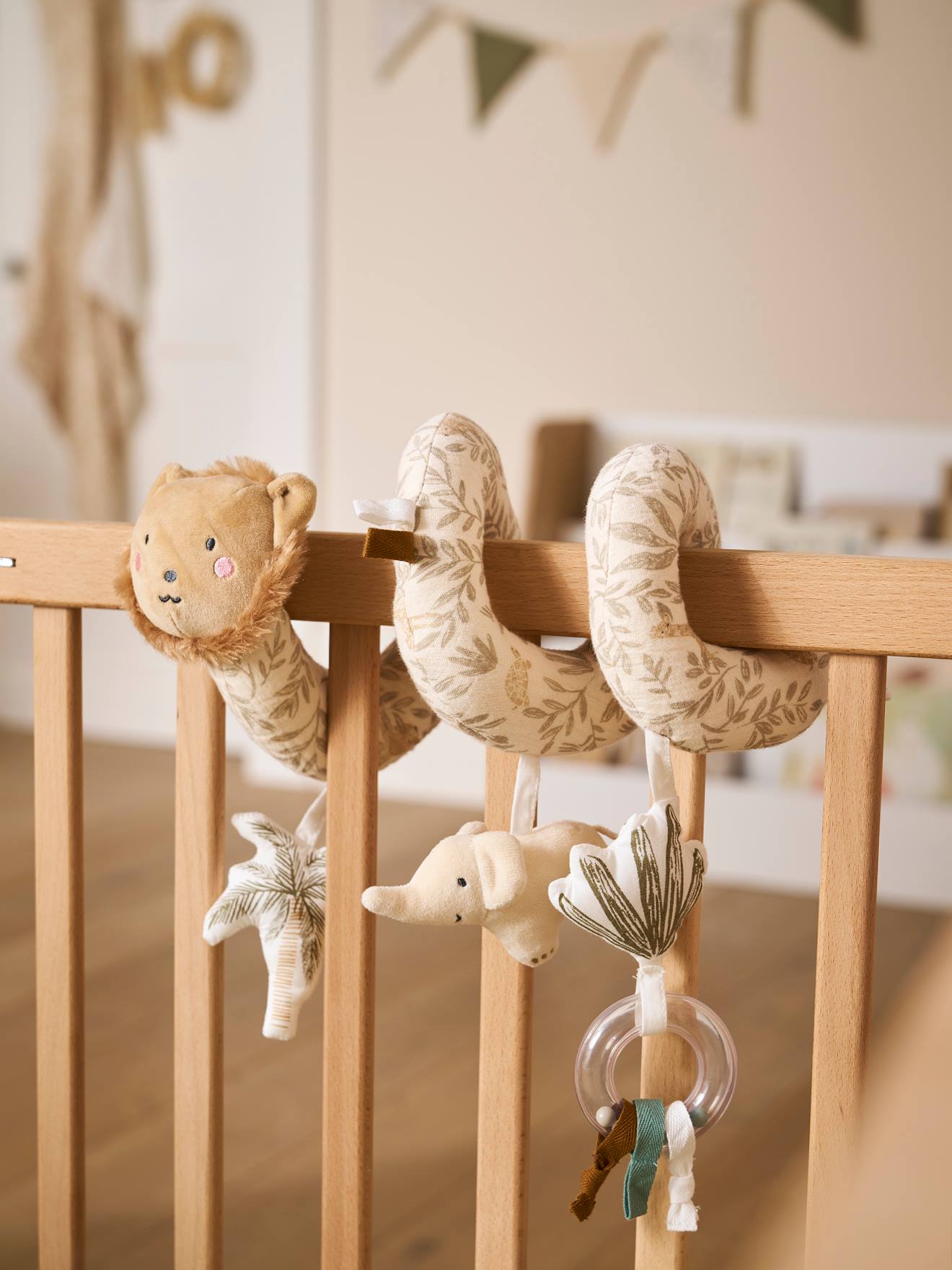 Activiteitenspiraal leeuw in fluweel BABYLON beige