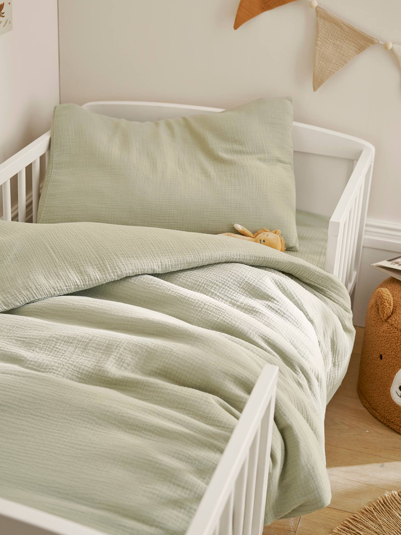 Babyset dekbedovertrek + kussensloop effen in biologisch katoenen gaas* saliegroen afbeelding