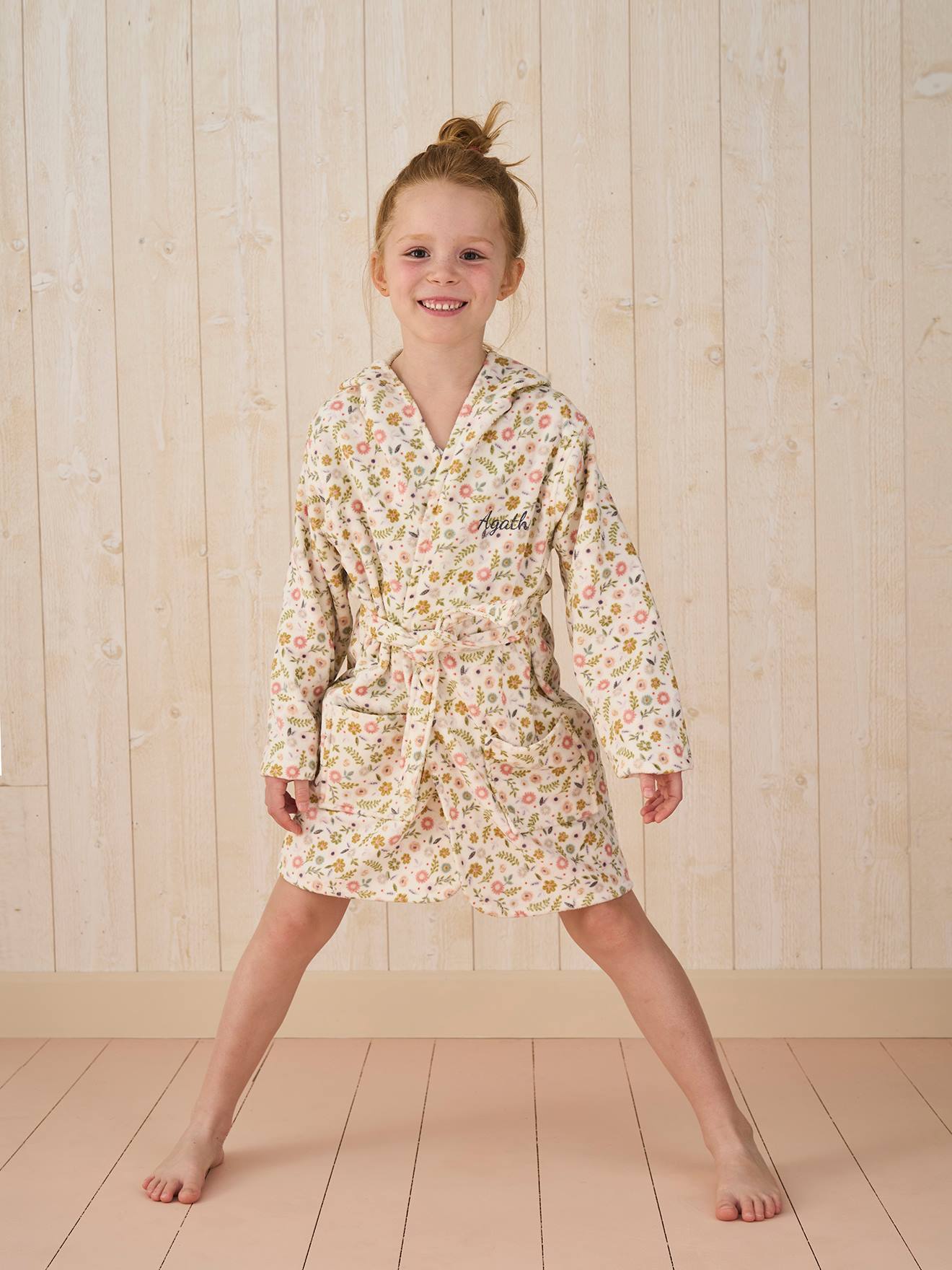 Badjas voor kinderen met een eigen ontwerp Kleine Eénhoorn, met gerecycled katoen wit, bedrukt