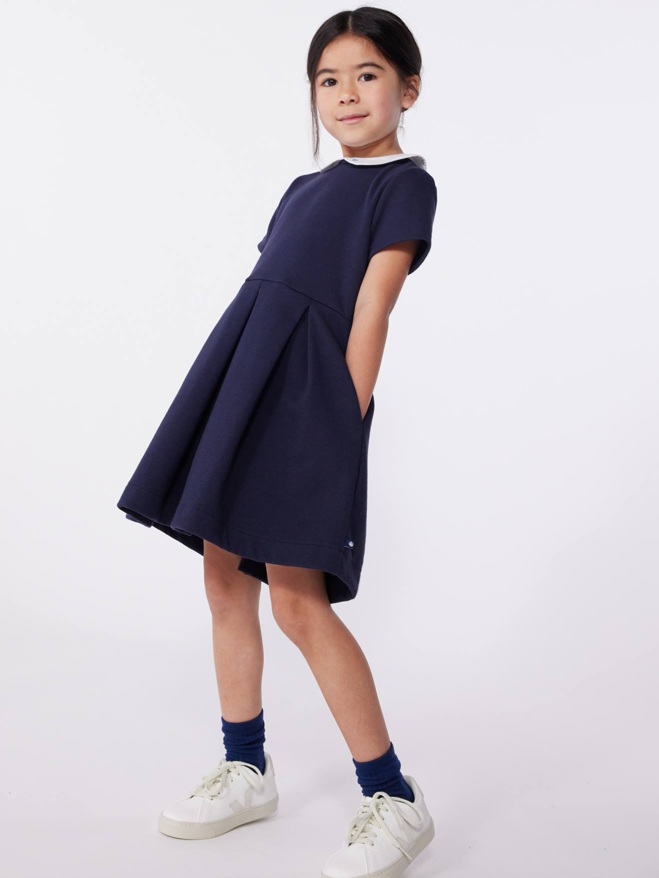 Korte mouwen katoenen kinderjurk PETIT BATEAU marineblauw afbeelding